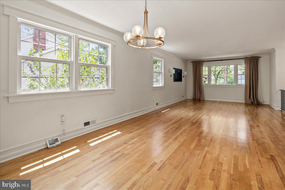 RIVERSIDE ESTATES - Residential