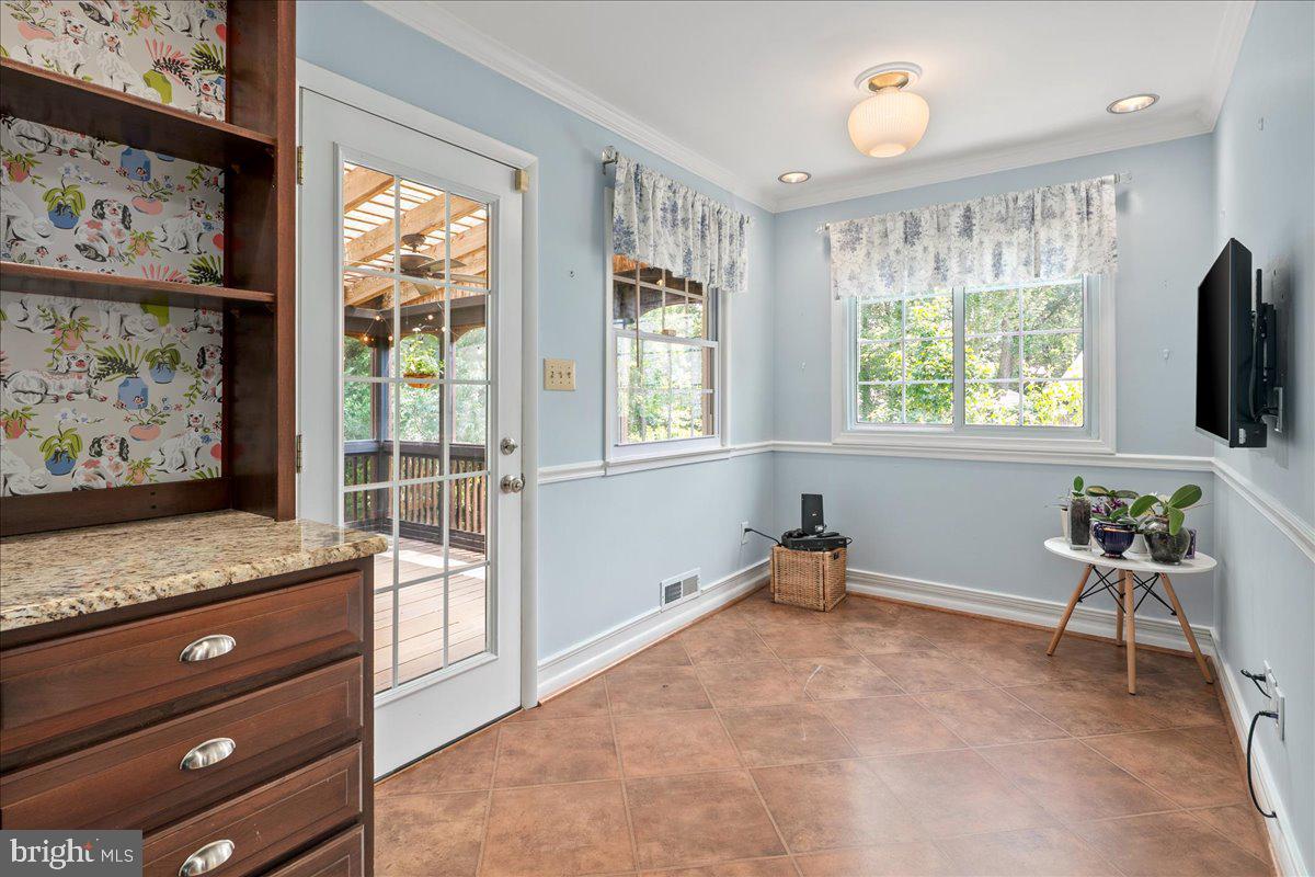 RIVERSIDE ESTATES - Residential