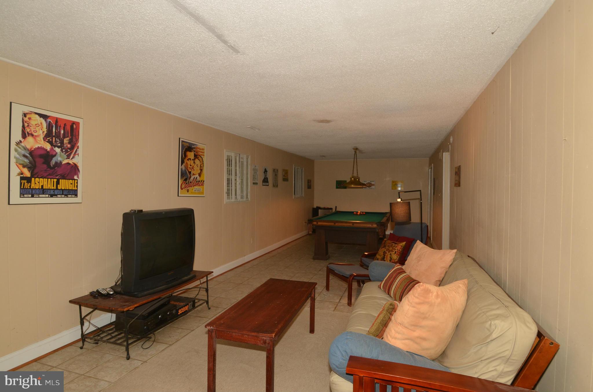 SUNRISE BEACH - Residential