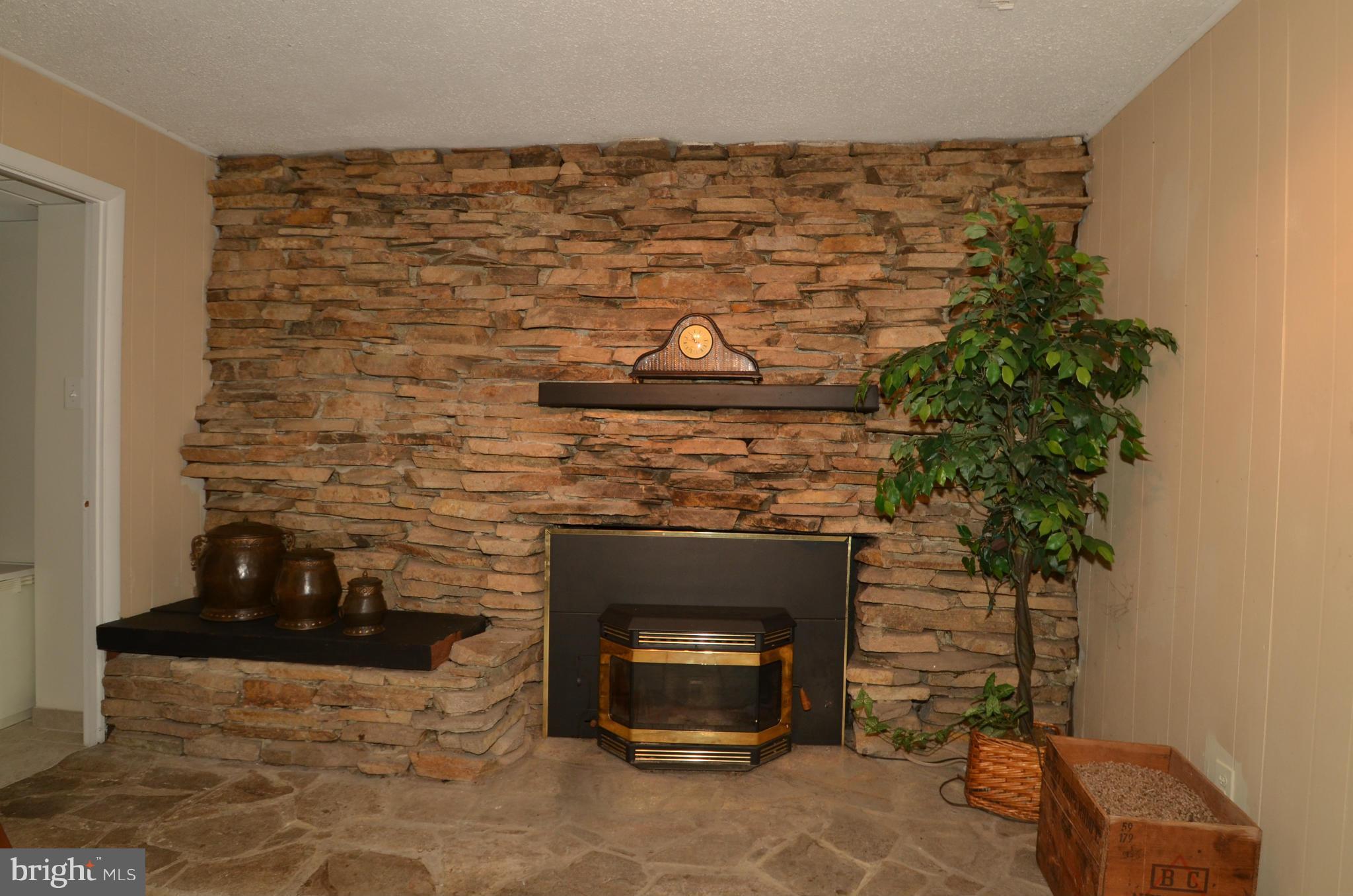 SUNRISE BEACH - Residential