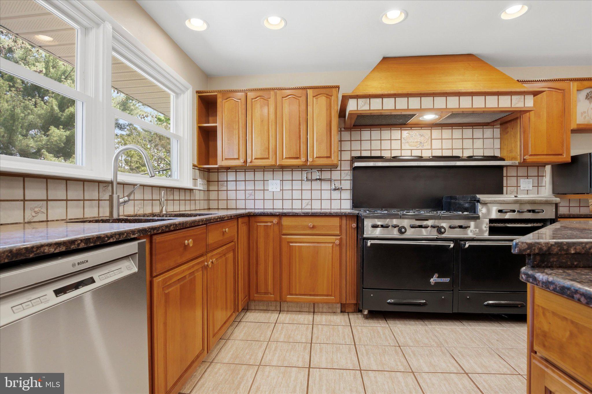 WESTOVER WOODS - Residential