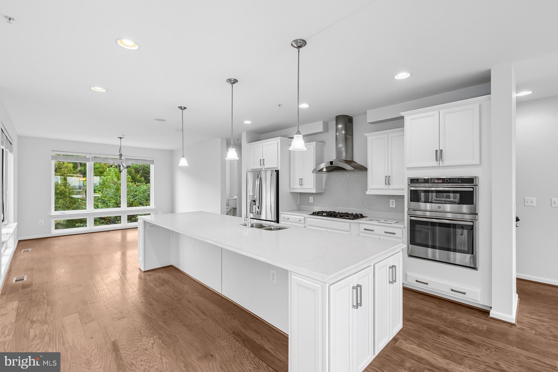 POTOMAC OVERLOOK CONDO - Residential