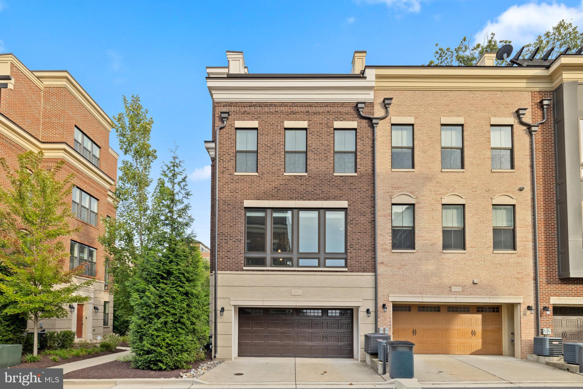 516 HARBORVIEW DRIVE