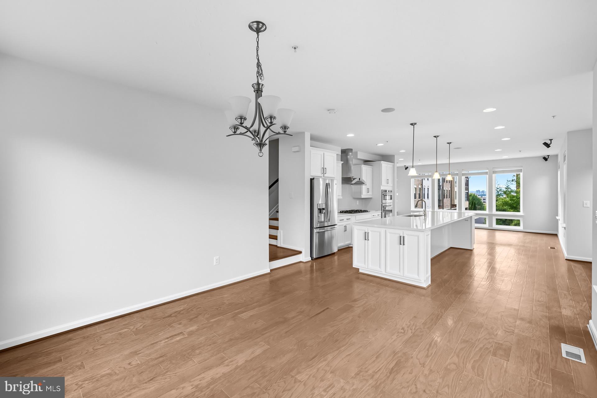 POTOMAC OVERLOOK CONDO - Residential