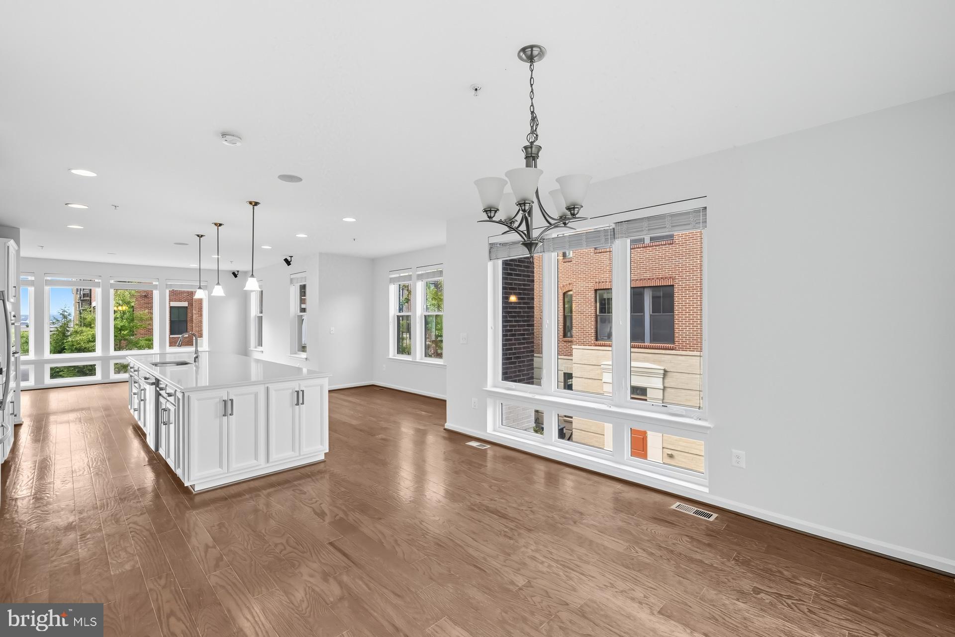 POTOMAC OVERLOOK CONDO - Residential