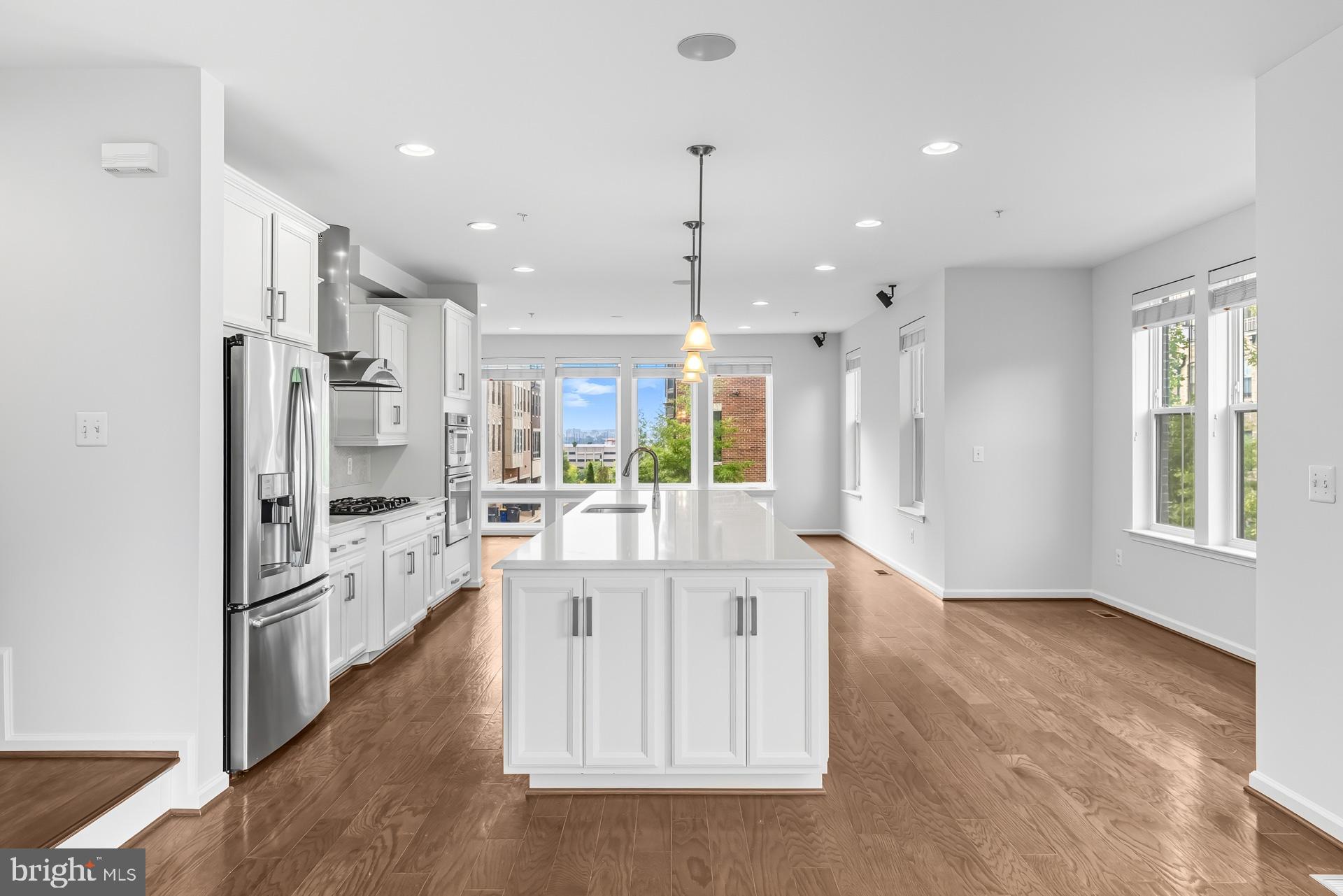 POTOMAC OVERLOOK CONDO - Residential