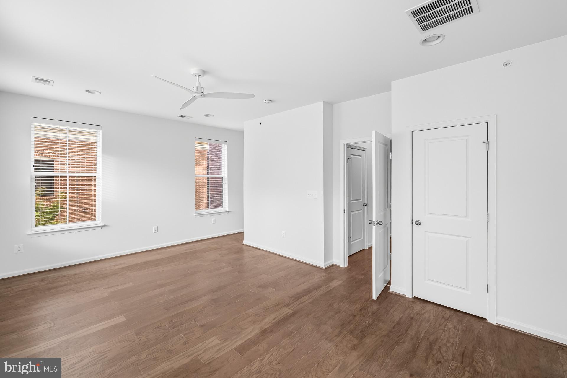 POTOMAC OVERLOOK CONDO - Residential