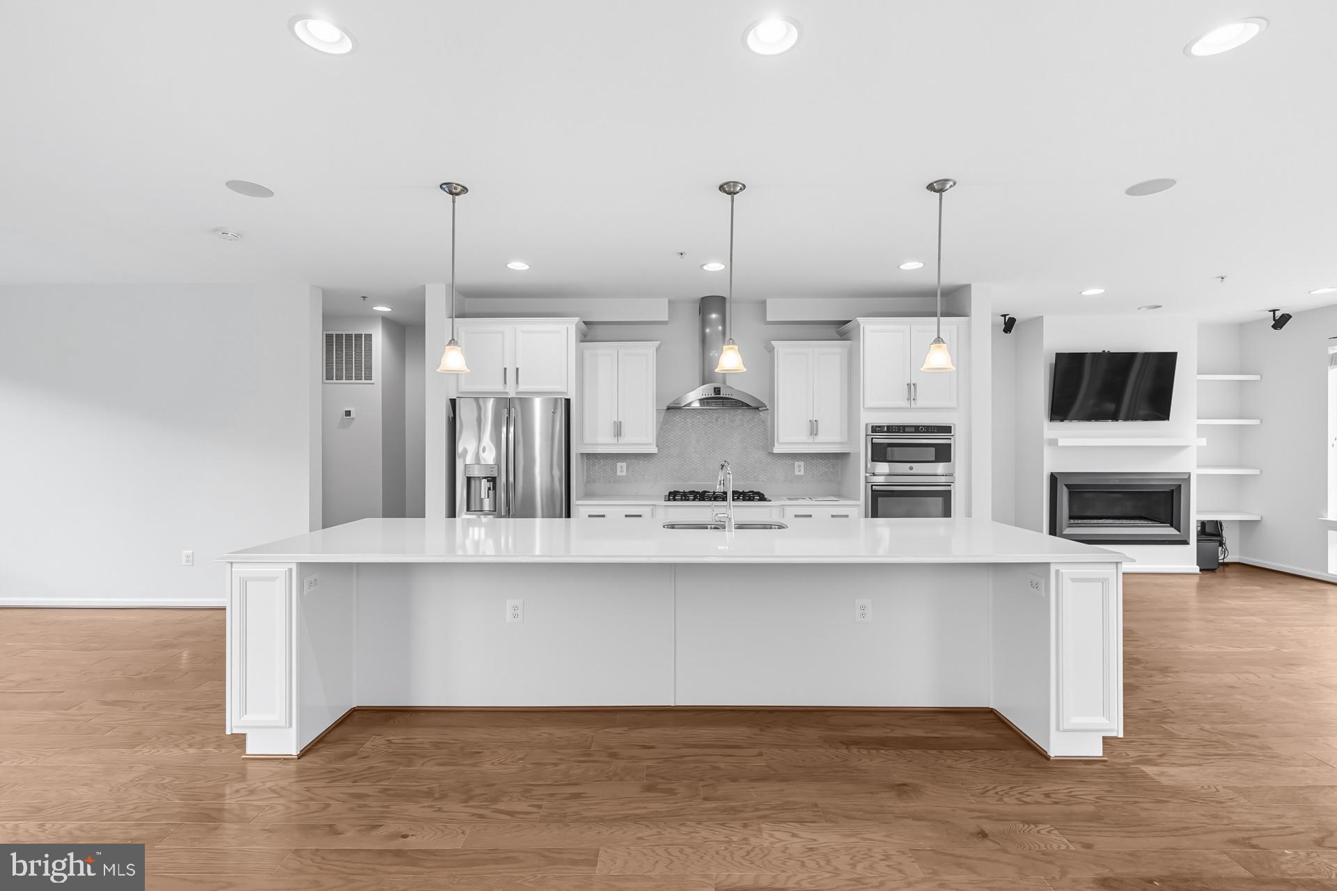 POTOMAC OVERLOOK CONDO - Residential