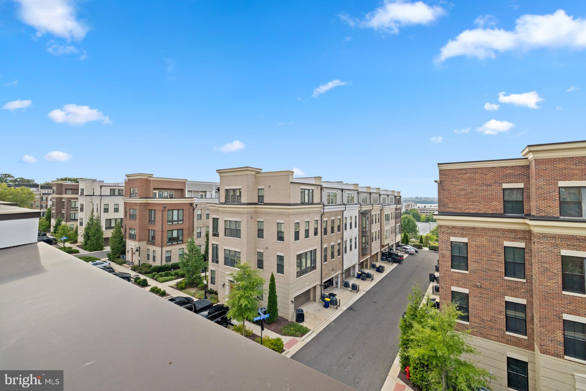 POTOMAC OVERLOOK CONDO - Residential