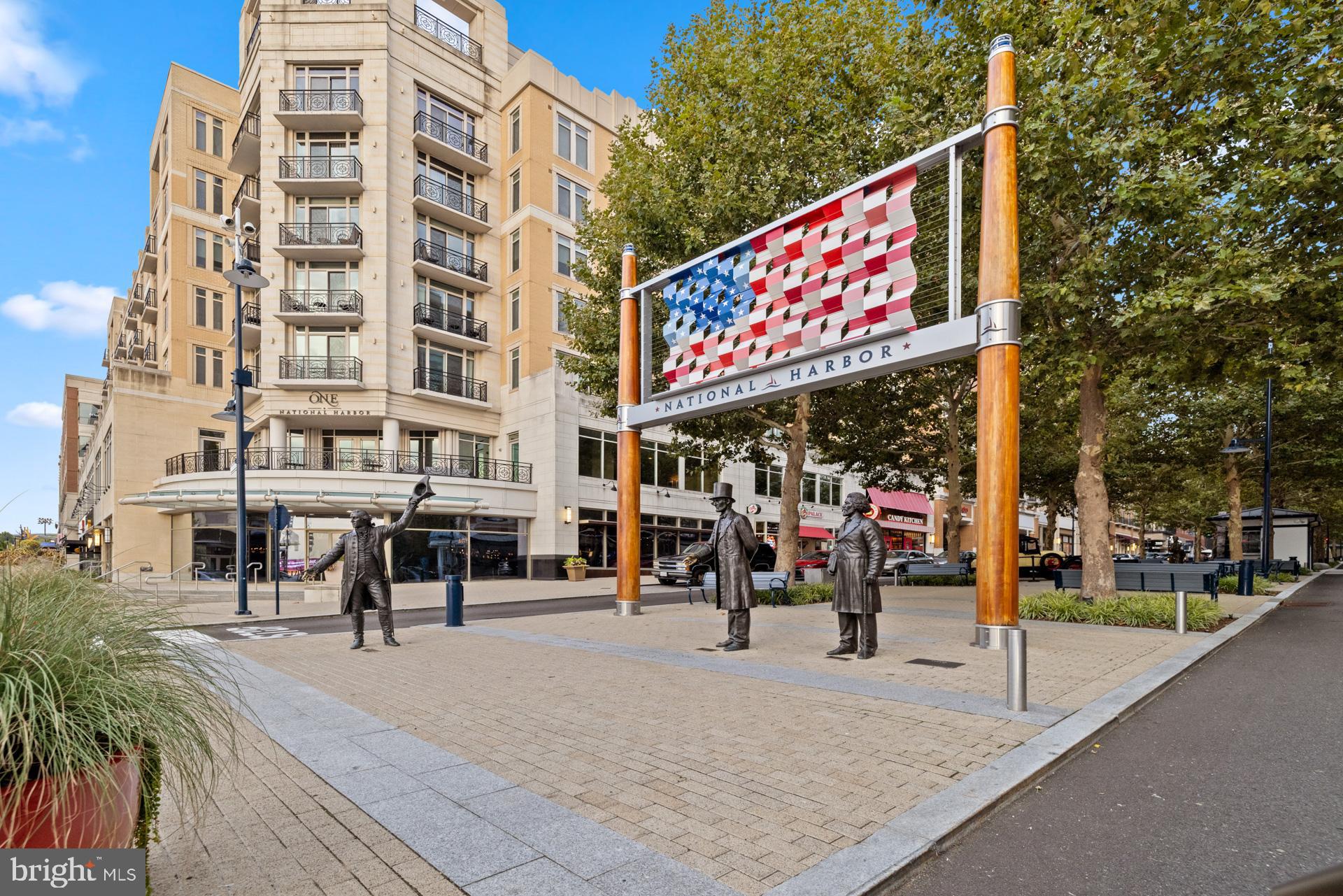 POTOMAC OVERLOOK CONDO - Residential