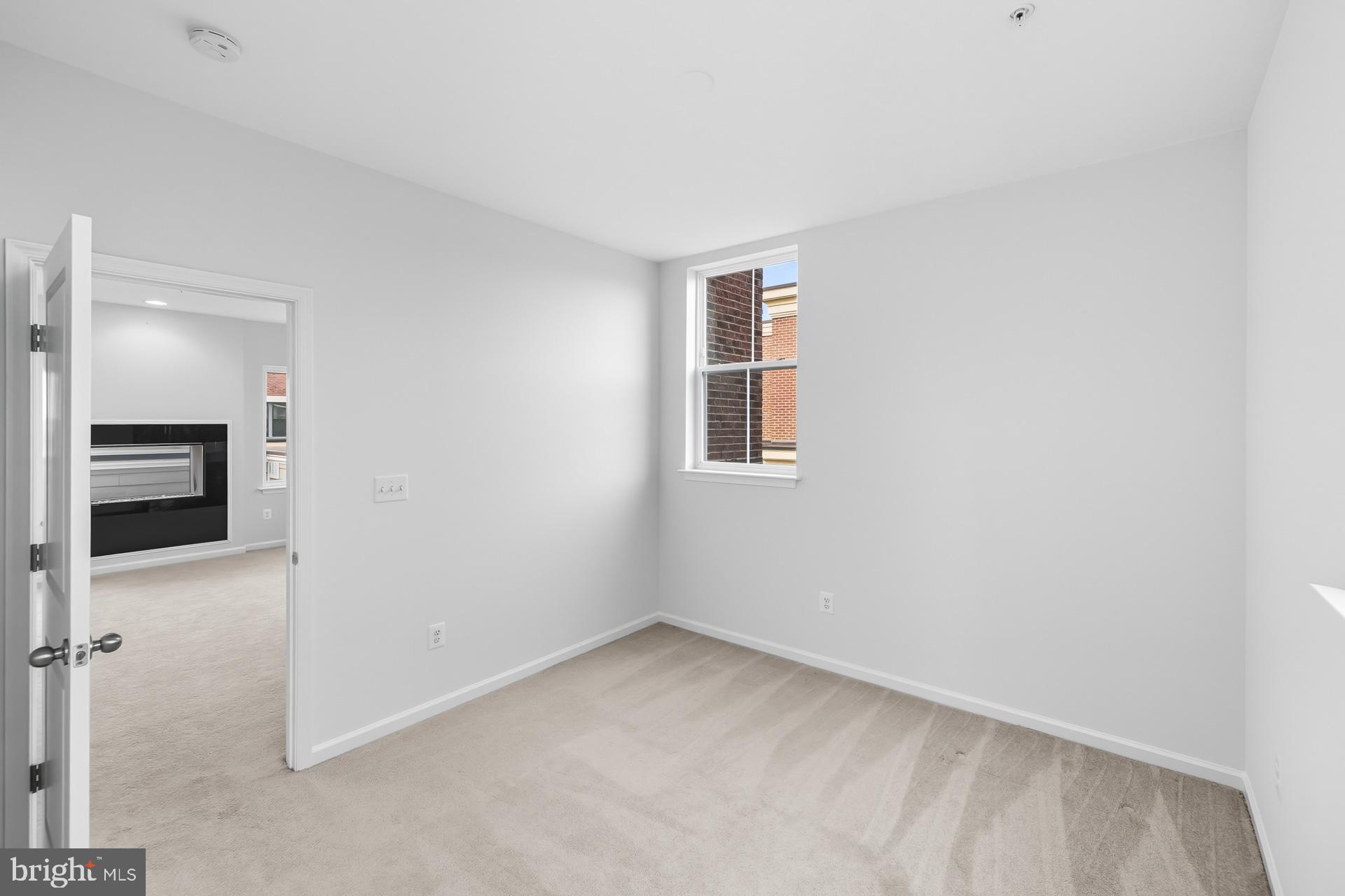 POTOMAC OVERLOOK CONDO - Residential