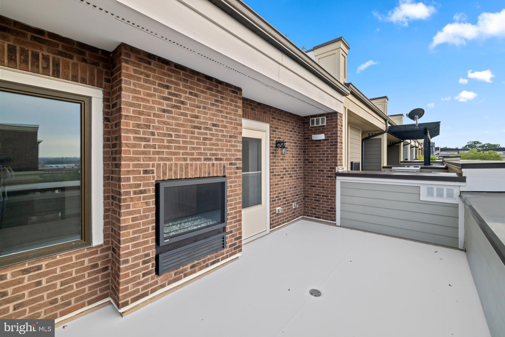 POTOMAC OVERLOOK CONDO - Residential