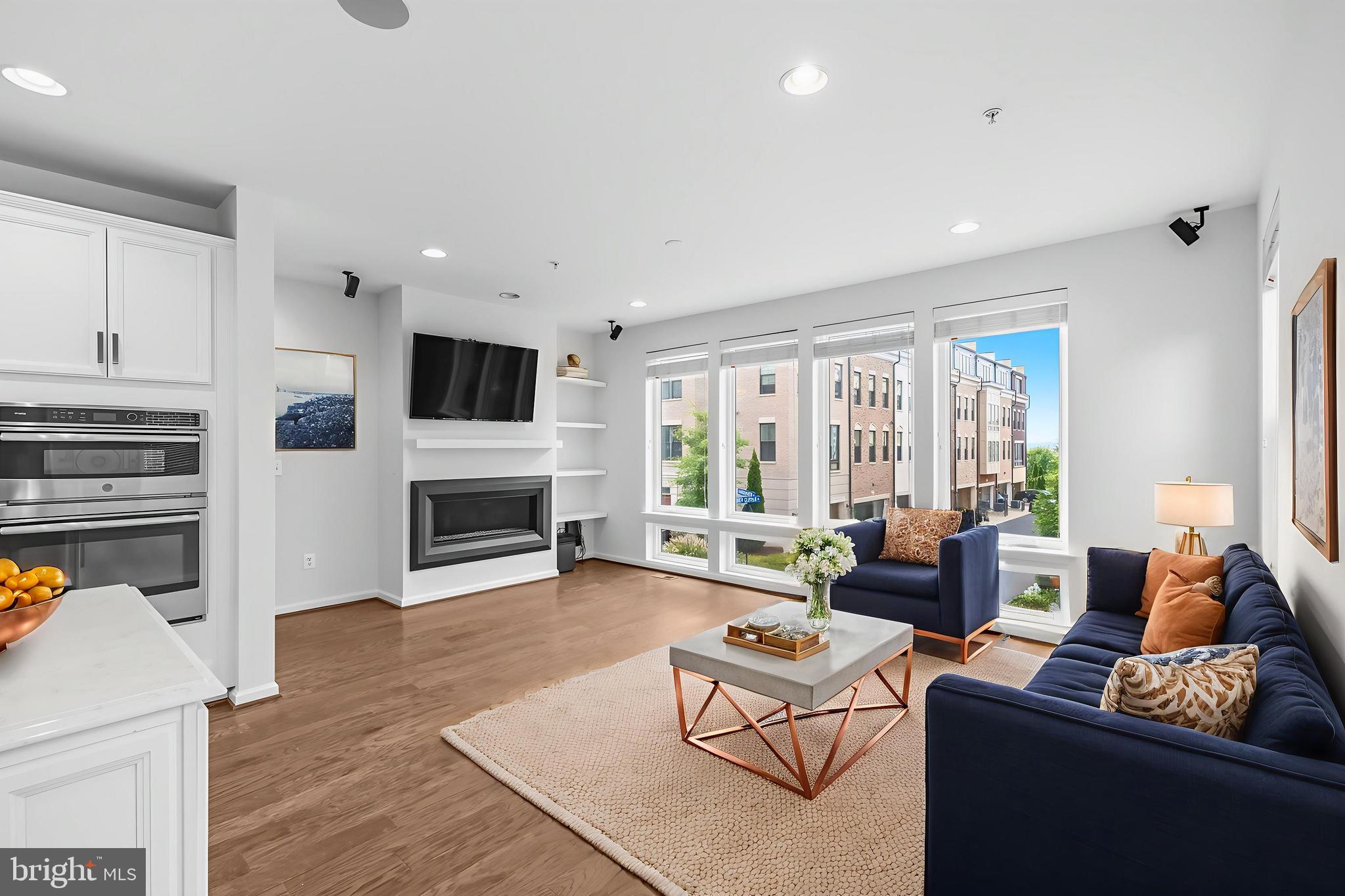 POTOMAC OVERLOOK CONDO - Residential