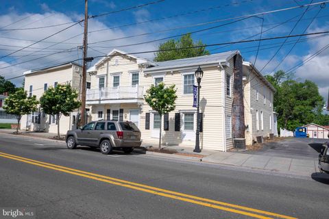 9457 S CONGRESS STREET NEW MARKET VA 22844