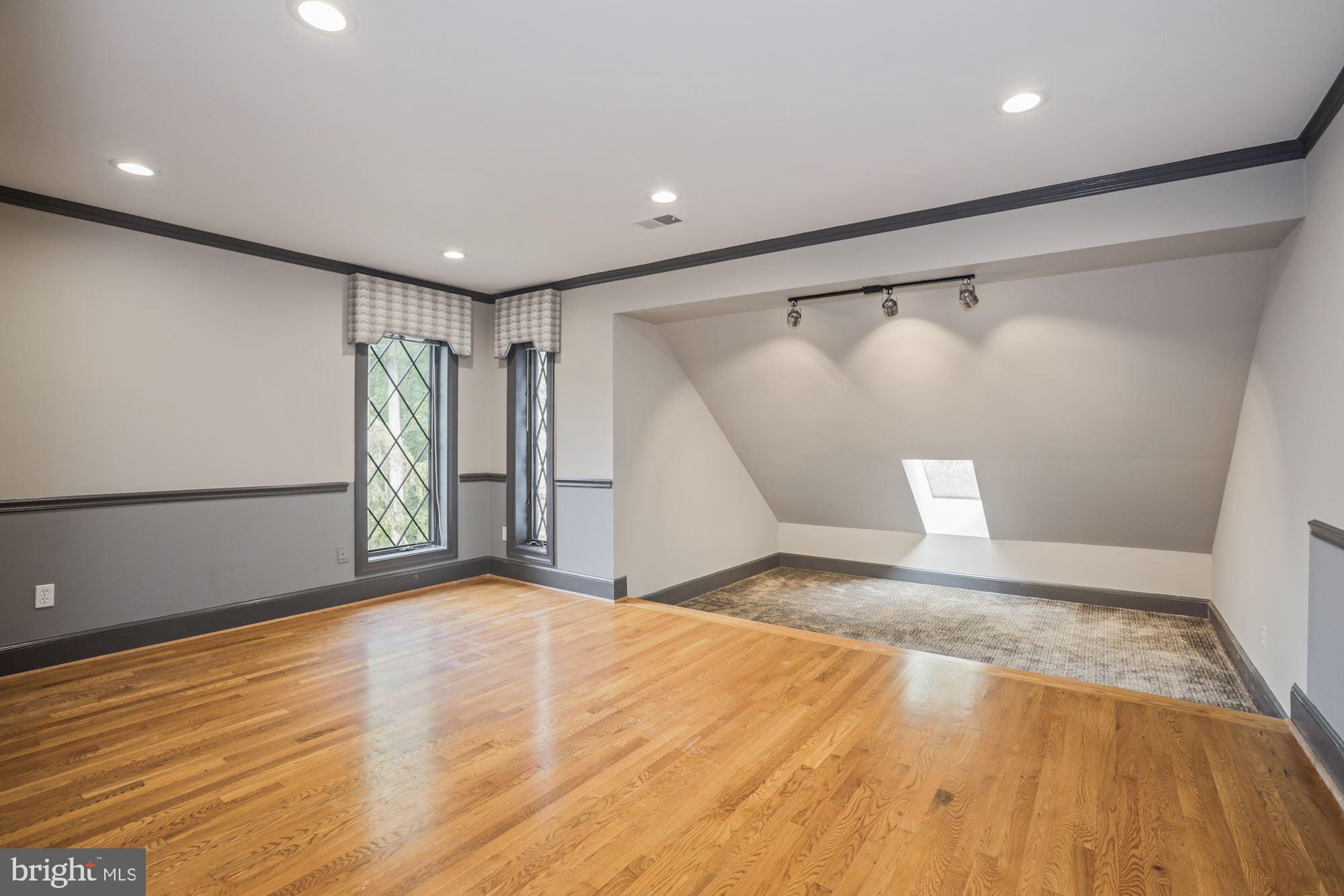 LINGANORE - Residential