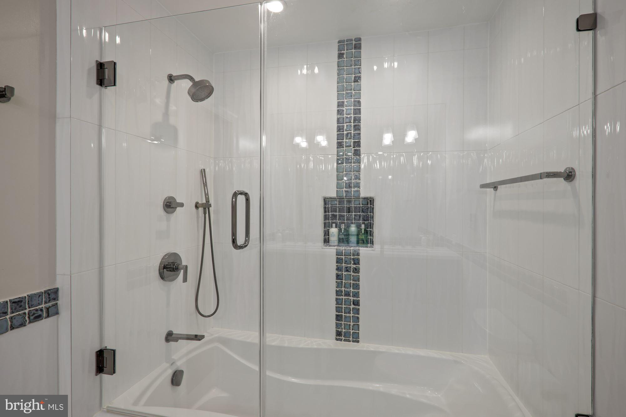 LINGANORE - Residential