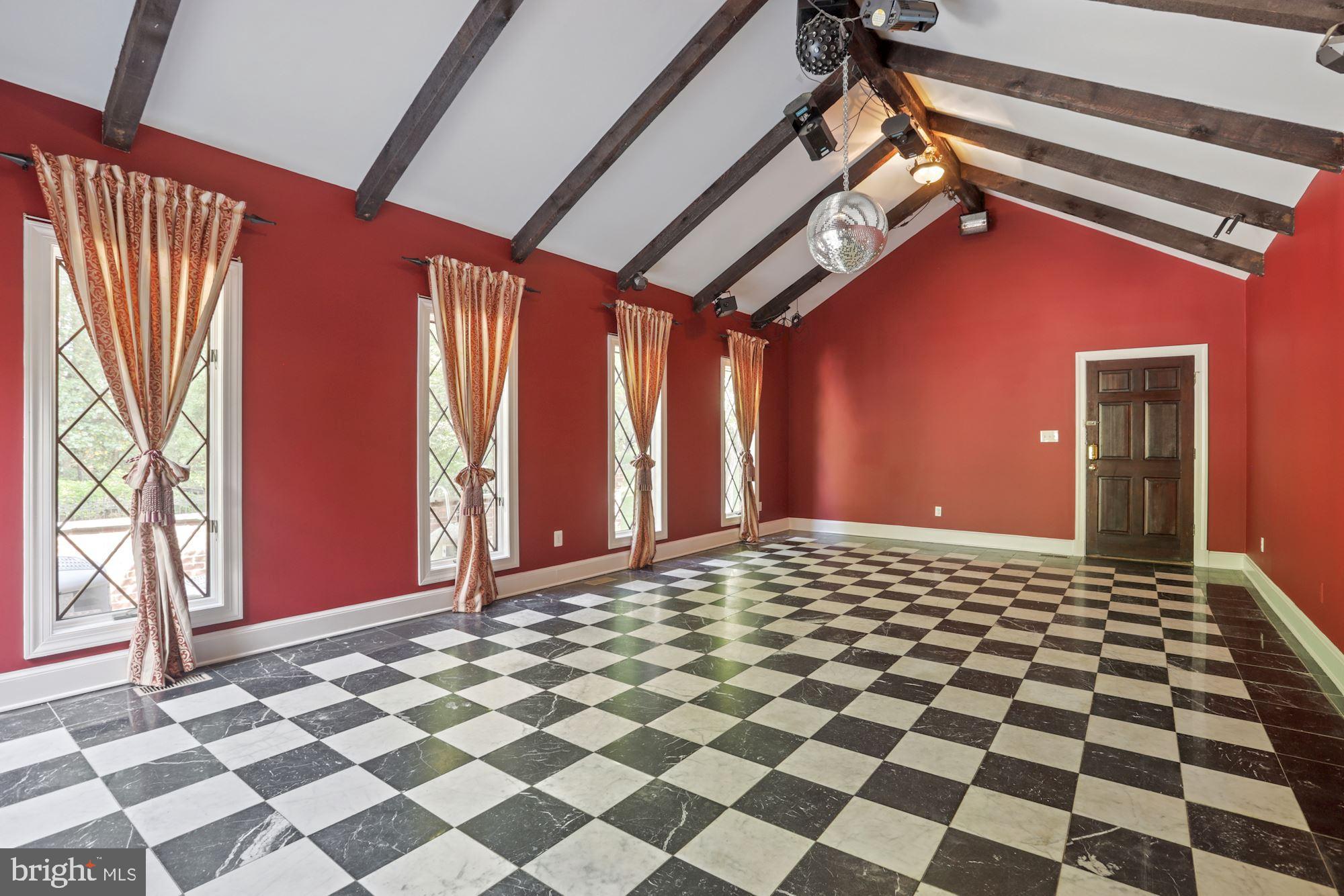 LINGANORE - Residential