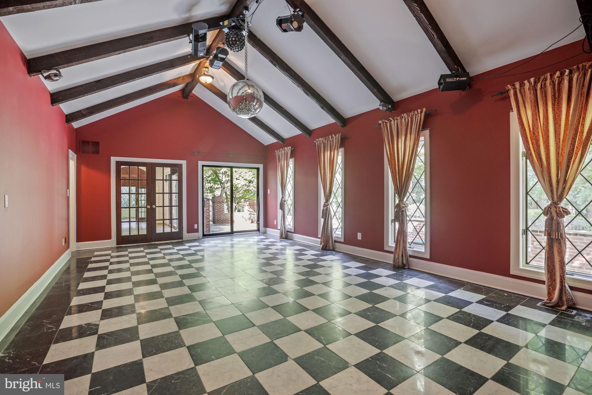 LINGANORE - Residential