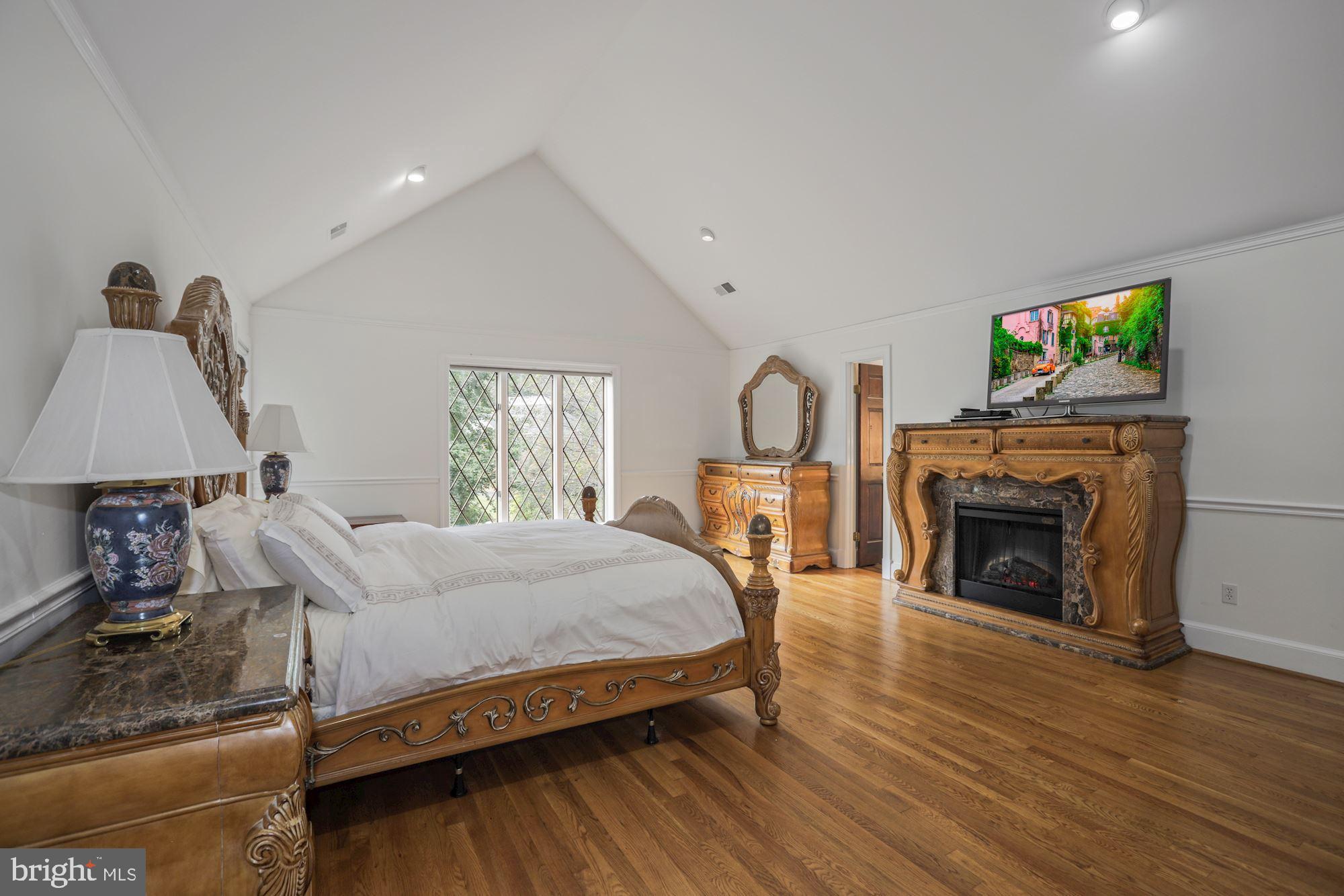 LINGANORE - Residential