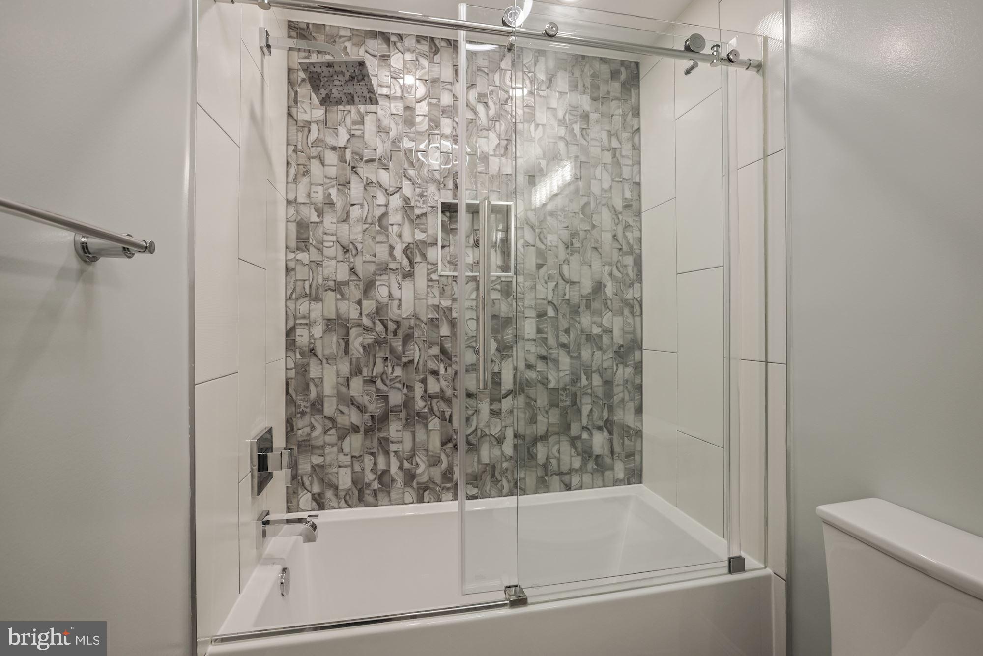 LINGANORE - Residential