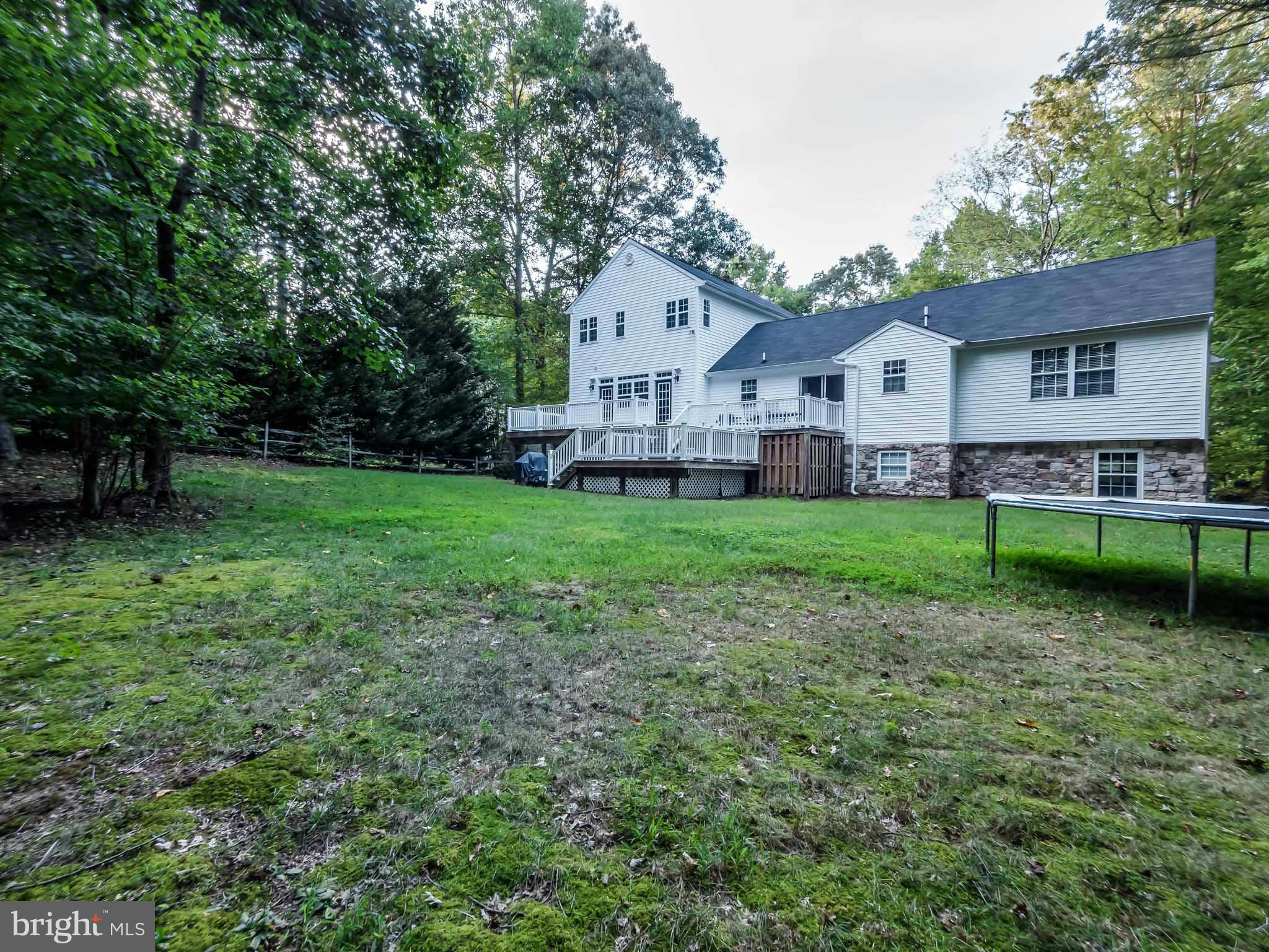HOLLAND CLIFF SHORES - Residential