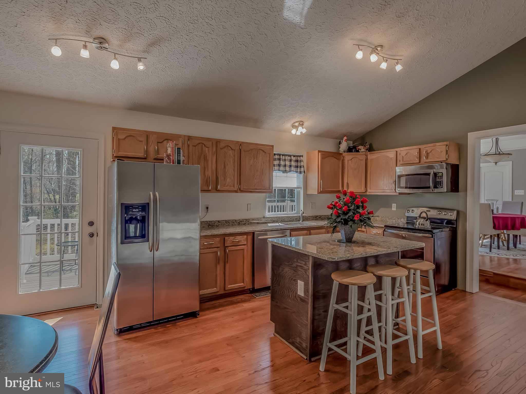 HOLLAND CLIFF SHORES - Residential