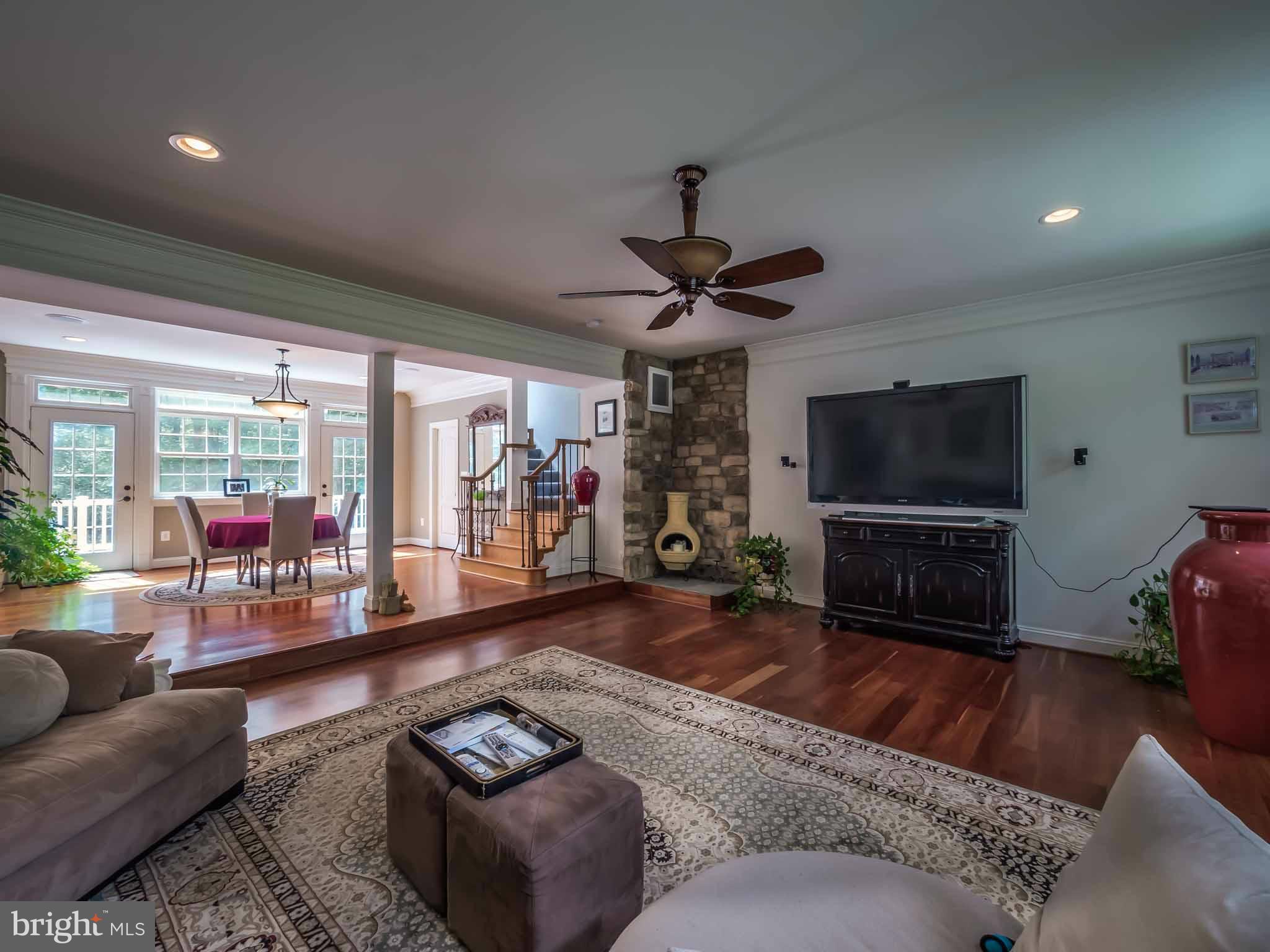 HOLLAND CLIFF SHORES - Residential