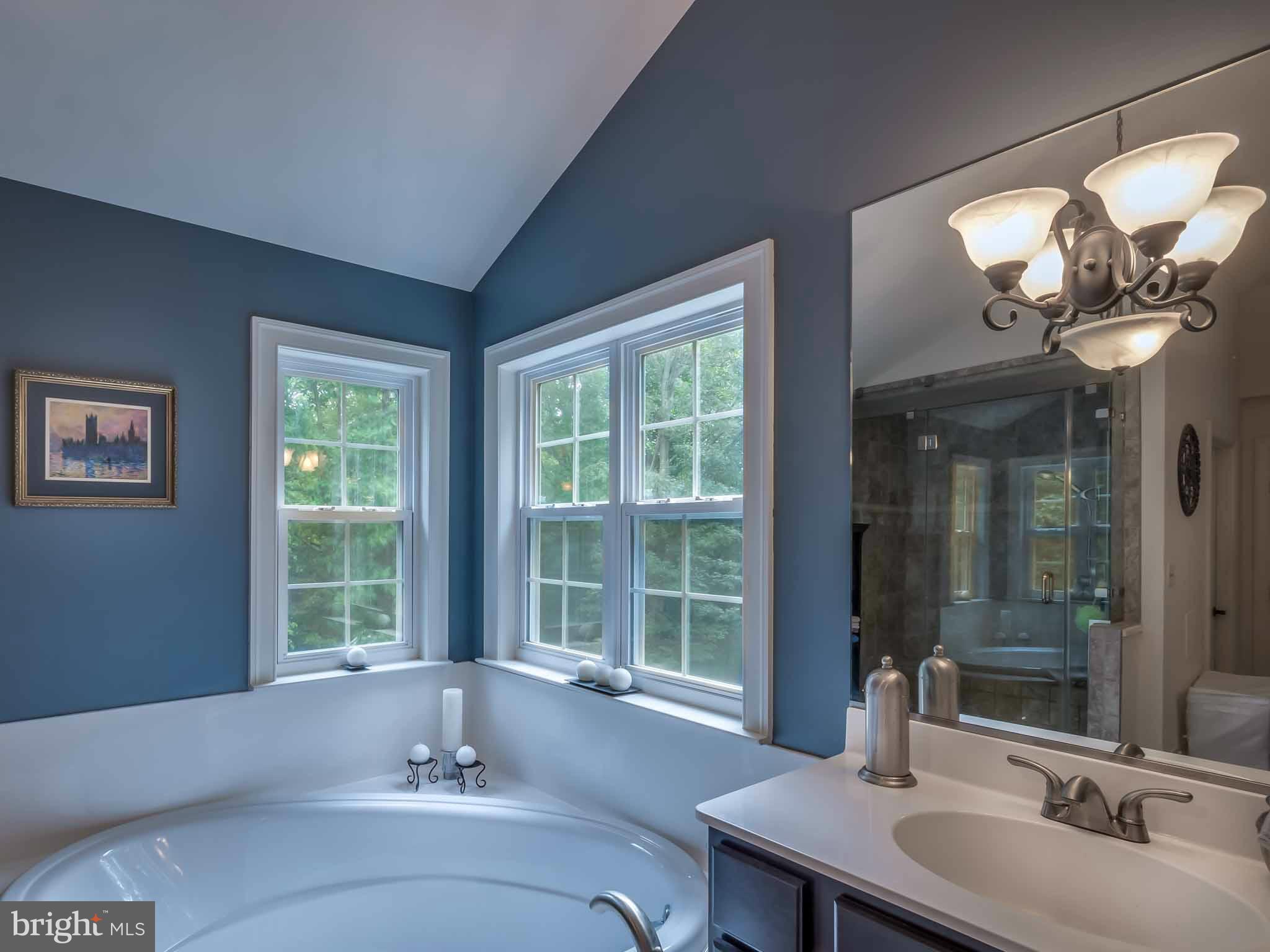 HOLLAND CLIFF SHORES - Residential