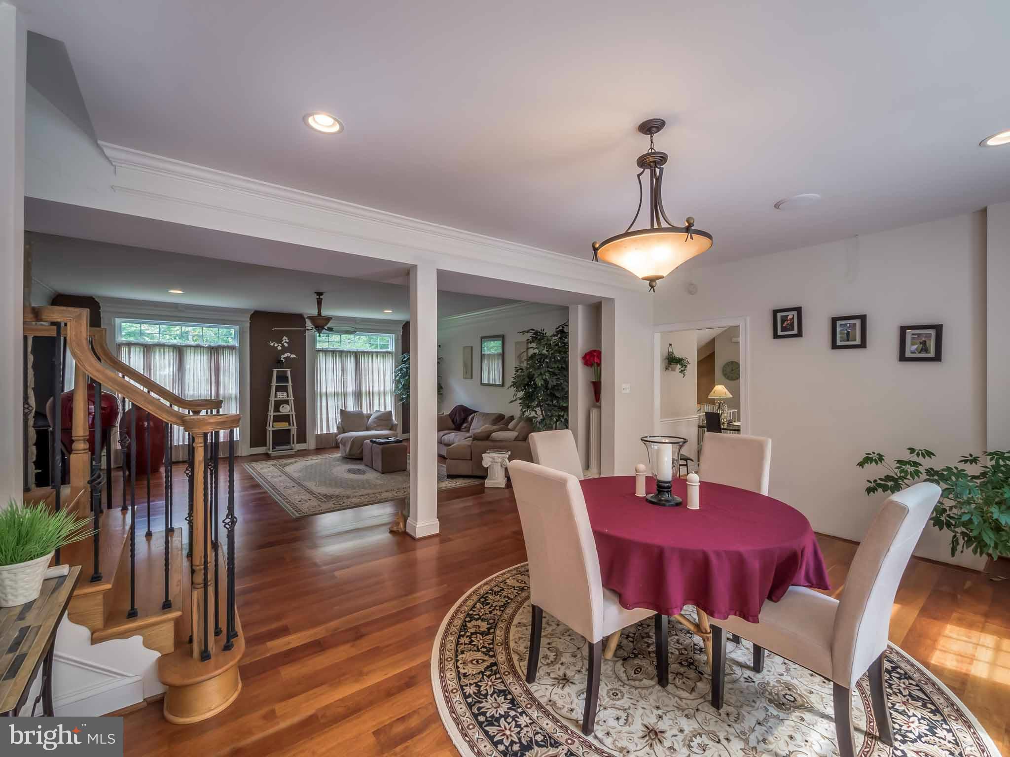 HOLLAND CLIFF SHORES - Residential