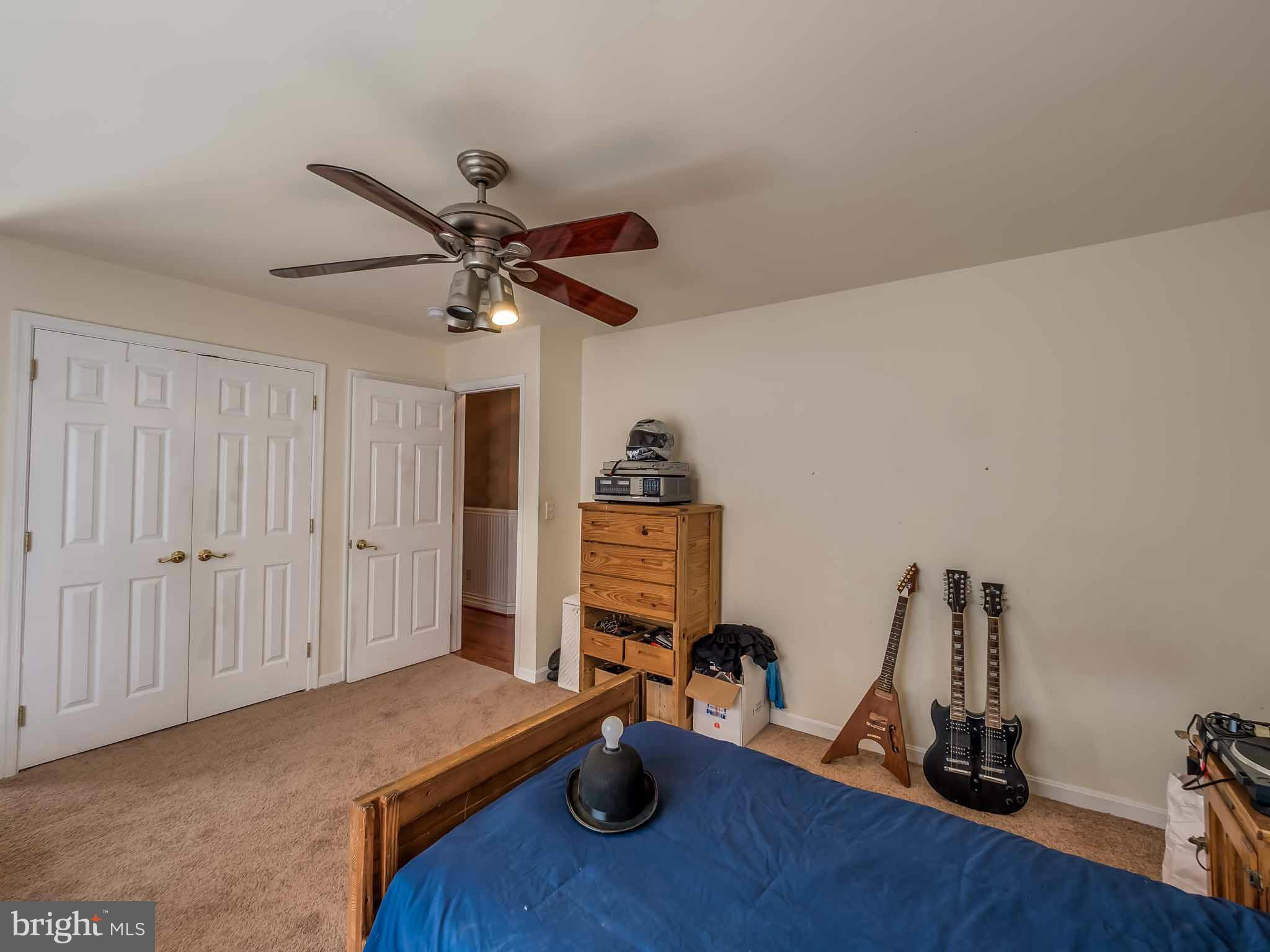 HOLLAND CLIFF SHORES - Residential