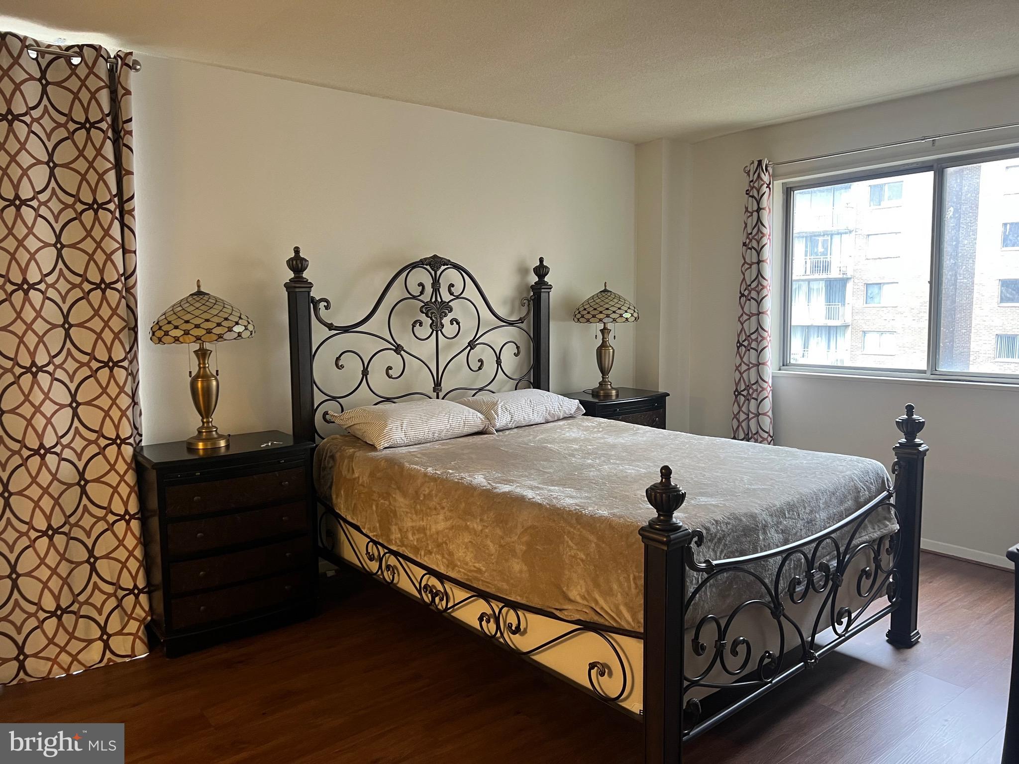 PRESIDENTIAL - Residential