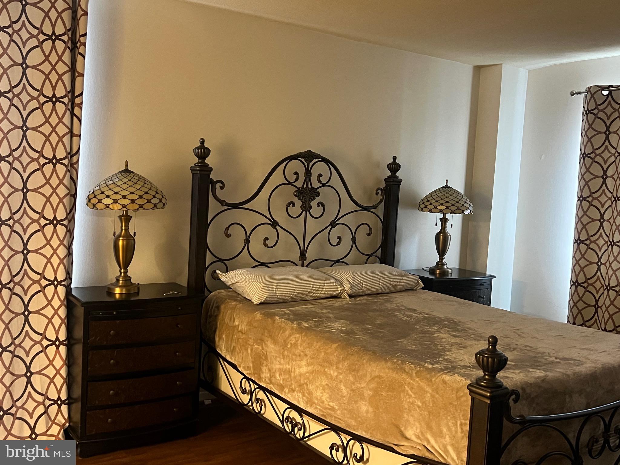 PRESIDENTIAL - Residential