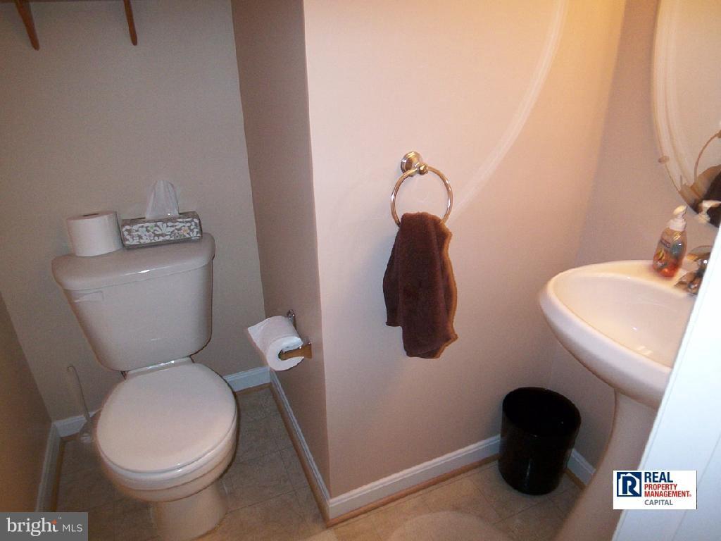 PERRYWOOD - Residential Lease