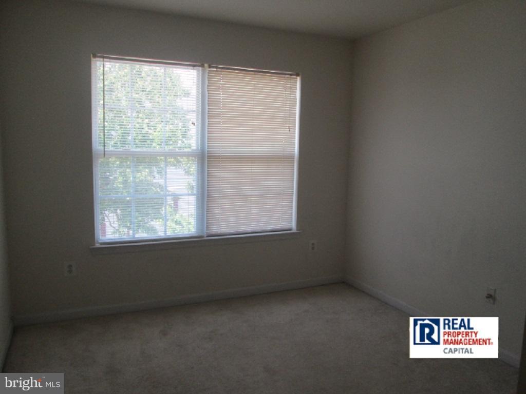 PERRYWOOD - Residential Lease