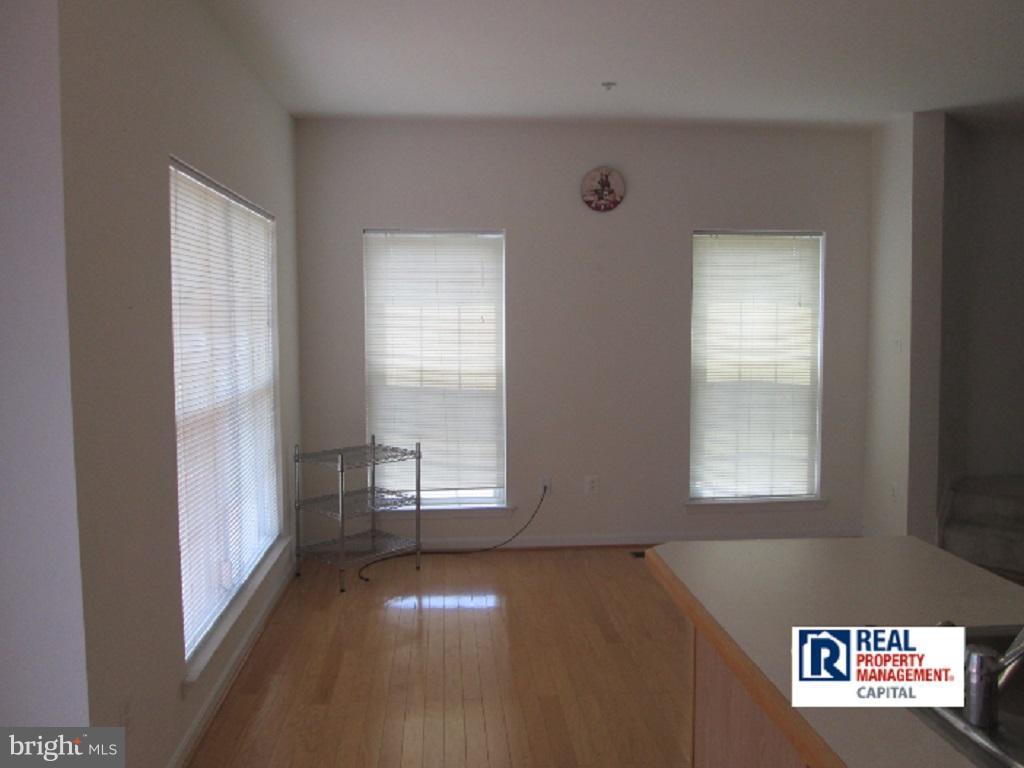 PERRYWOOD - Residential Lease