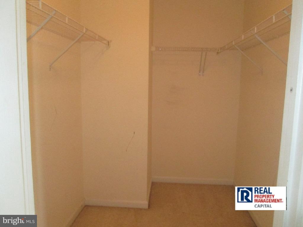 PERRYWOOD - Residential Lease