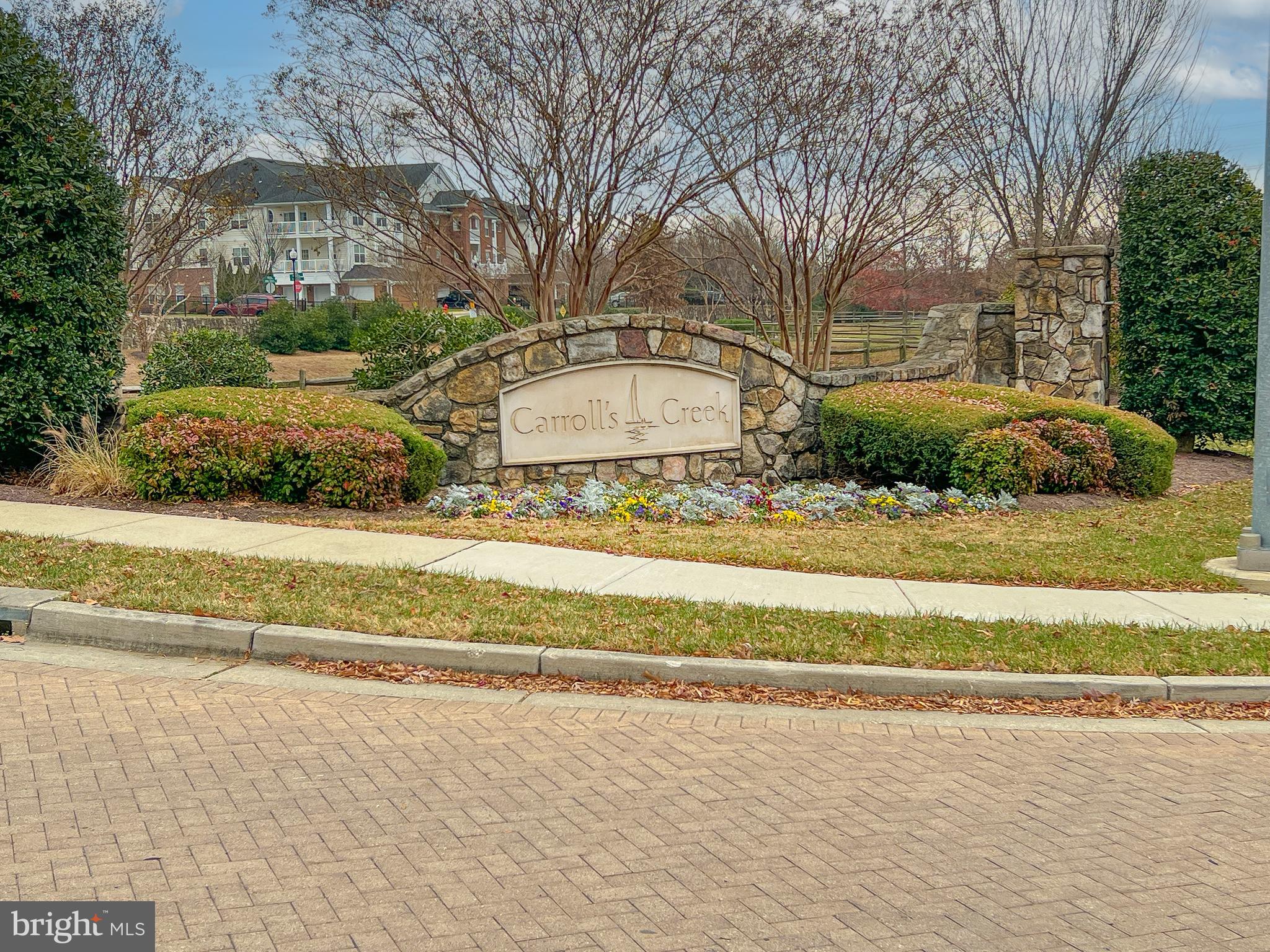 CARROLLS CREEK - Residential