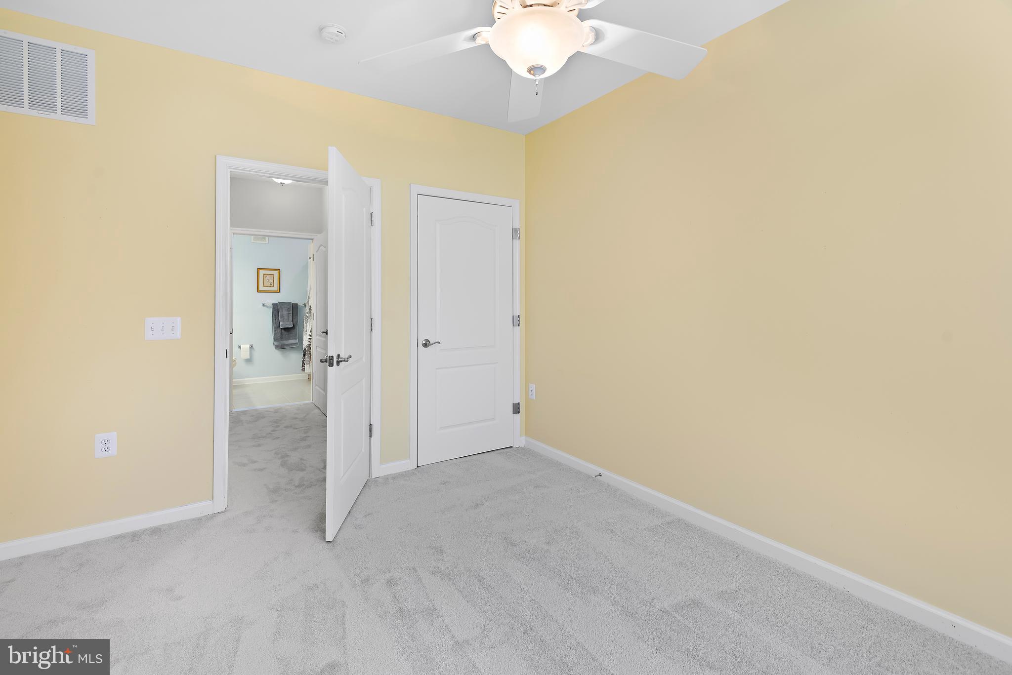 CARROLLS CREEK - Residential