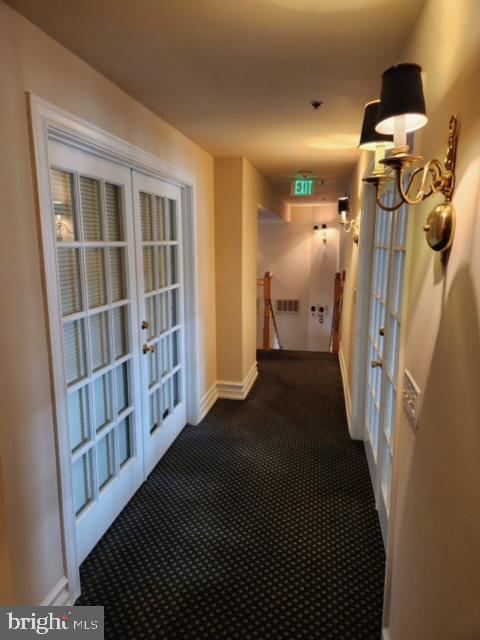 ENGLISH COUNTRY MANOR - Residential Lease