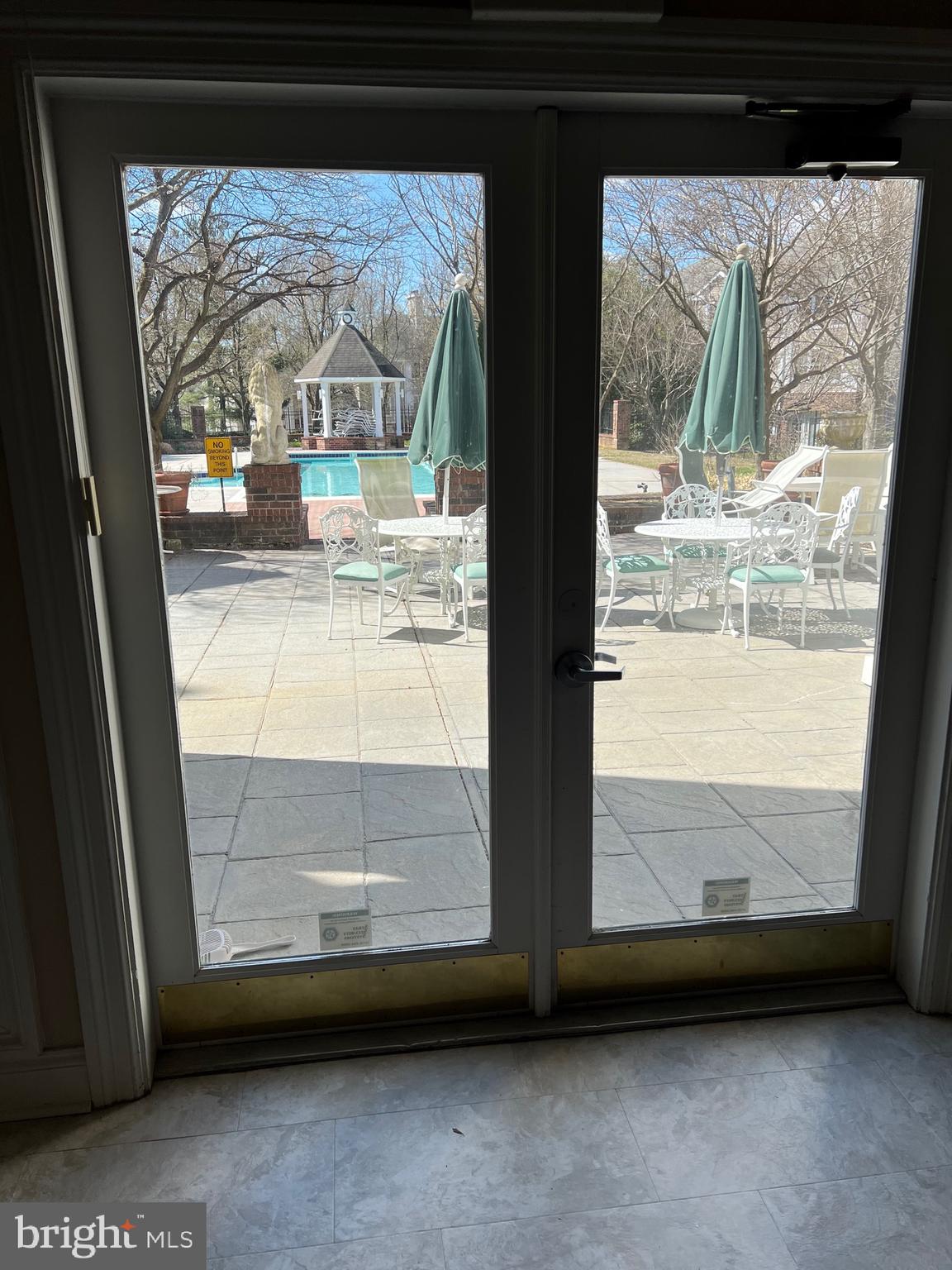 ENGLISH COUNTRY MANOR - Residential Lease