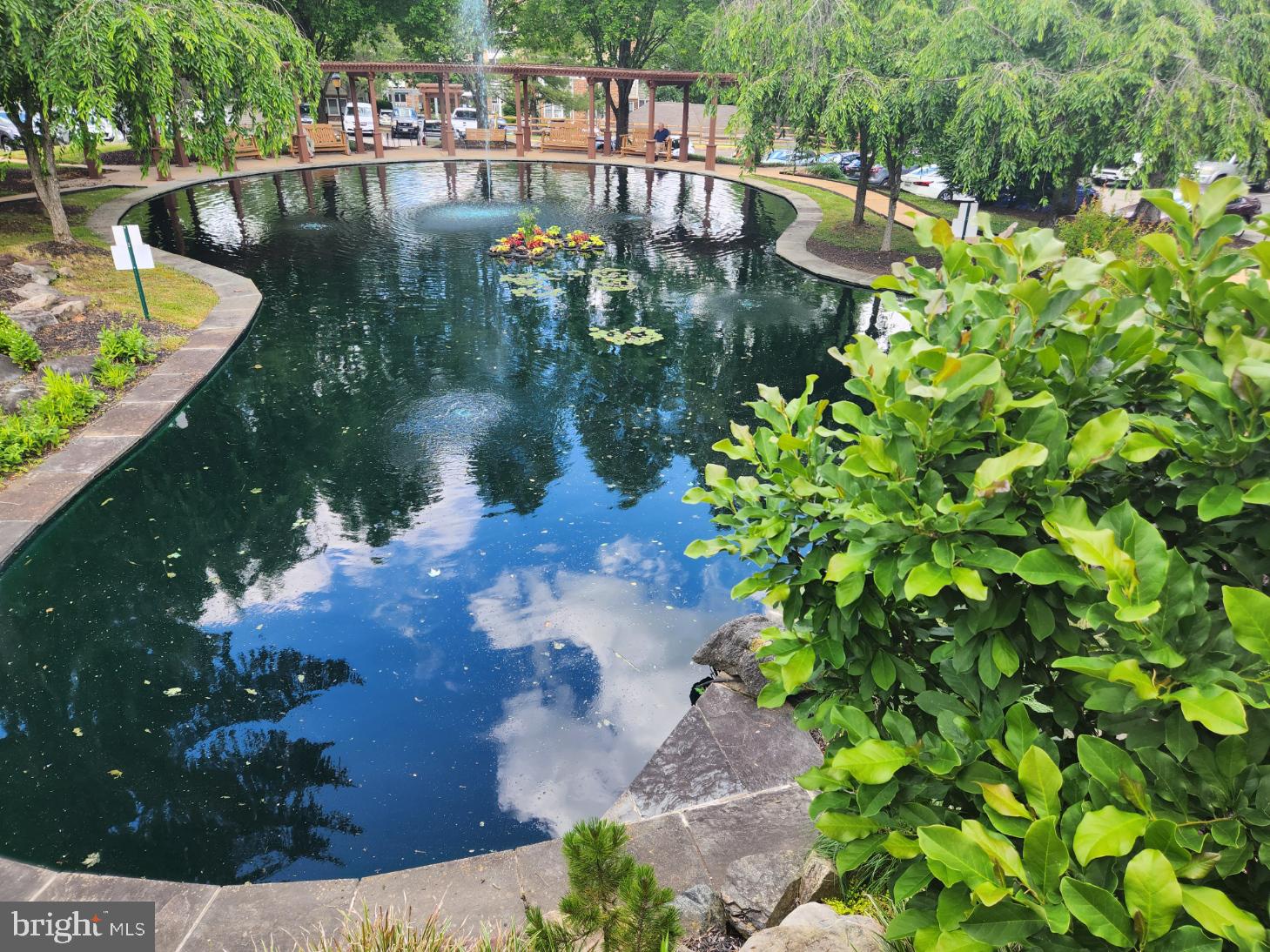 ENGLISH COUNTRY MANOR - Residential Lease