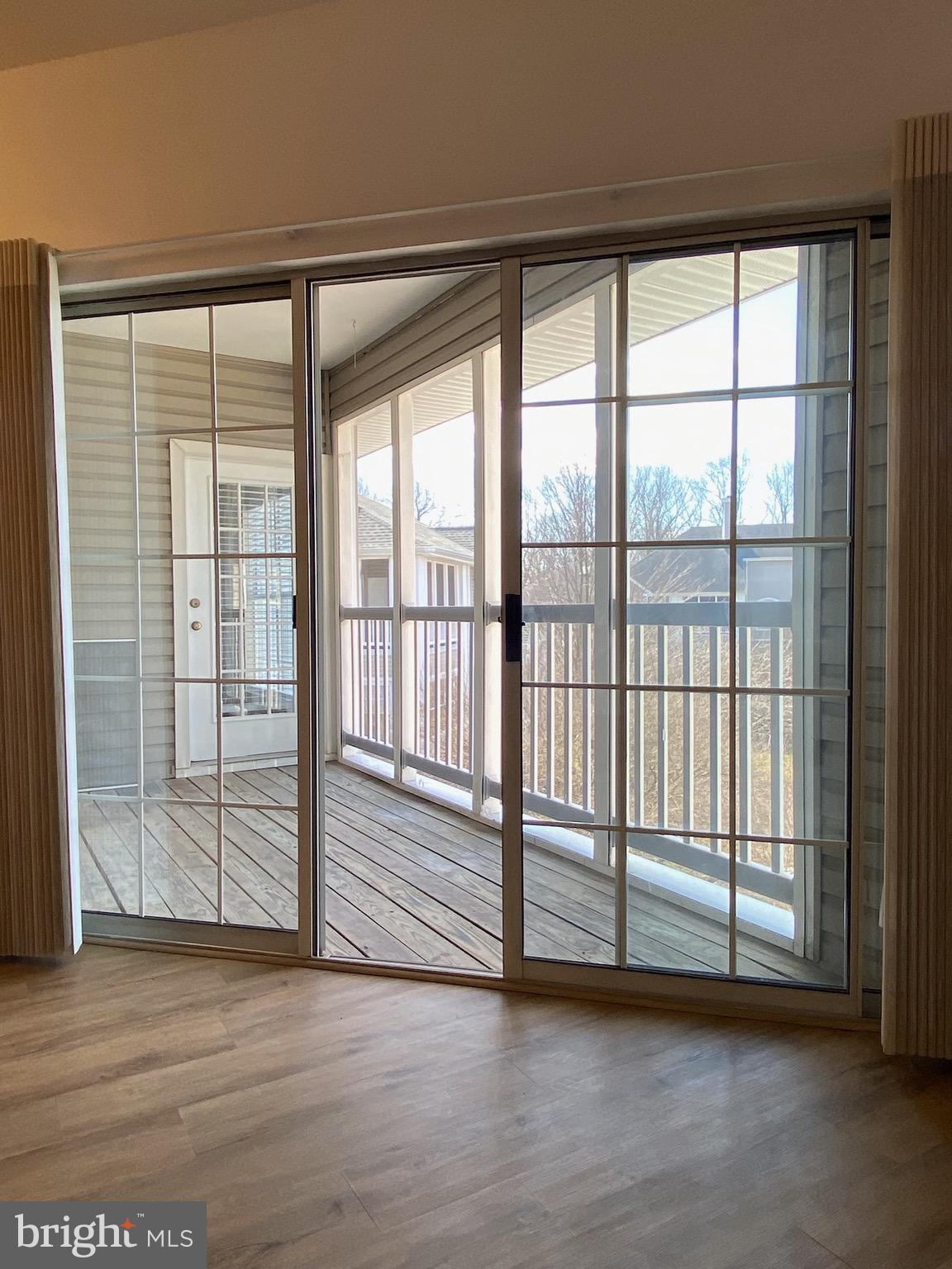 ENGLISH COUNTRY MANOR - Residential Lease