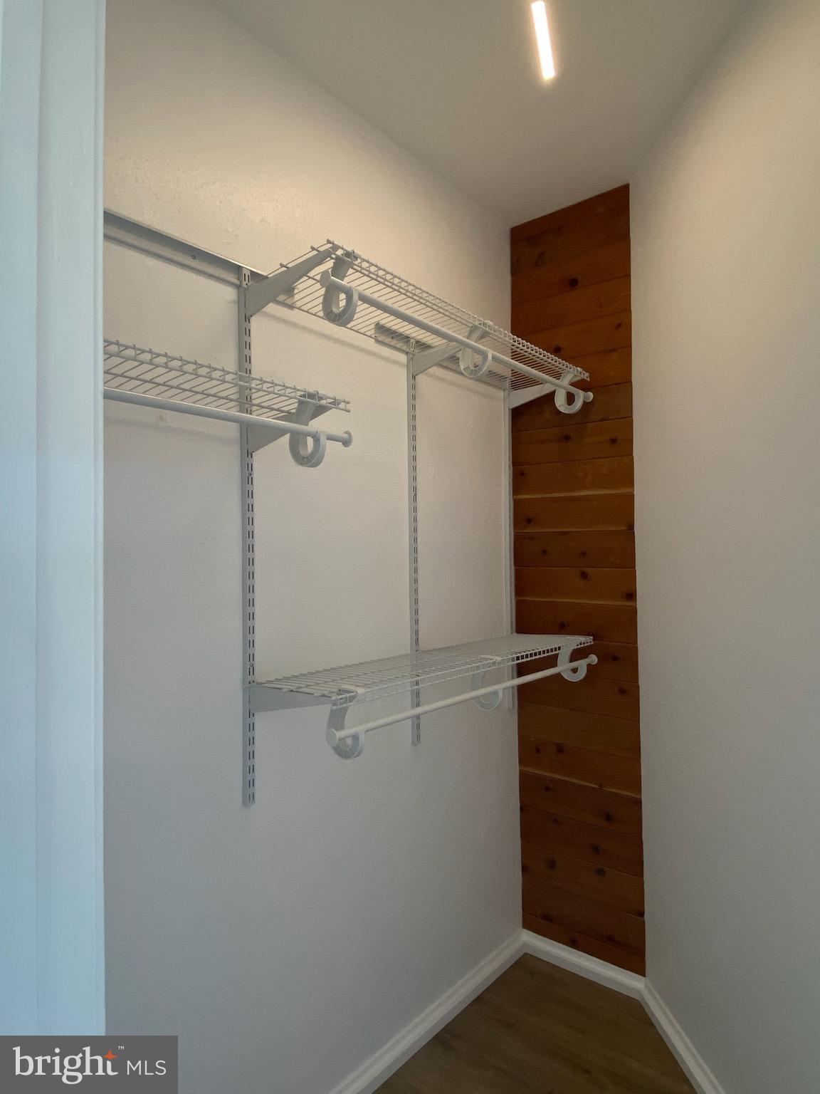 ENGLISH COUNTRY MANOR - Residential Lease