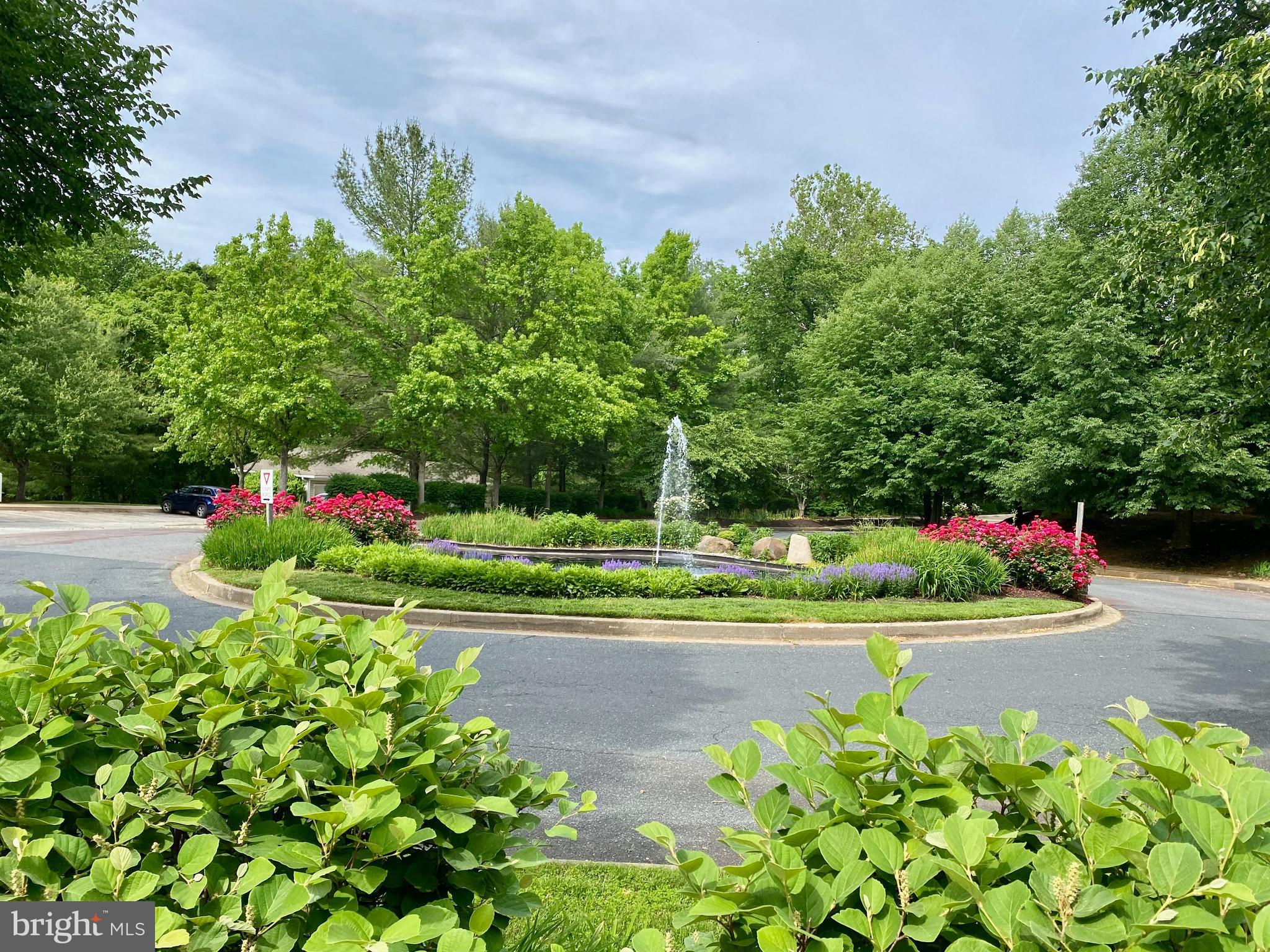 ENGLISH COUNTRY MANOR - Residential Lease