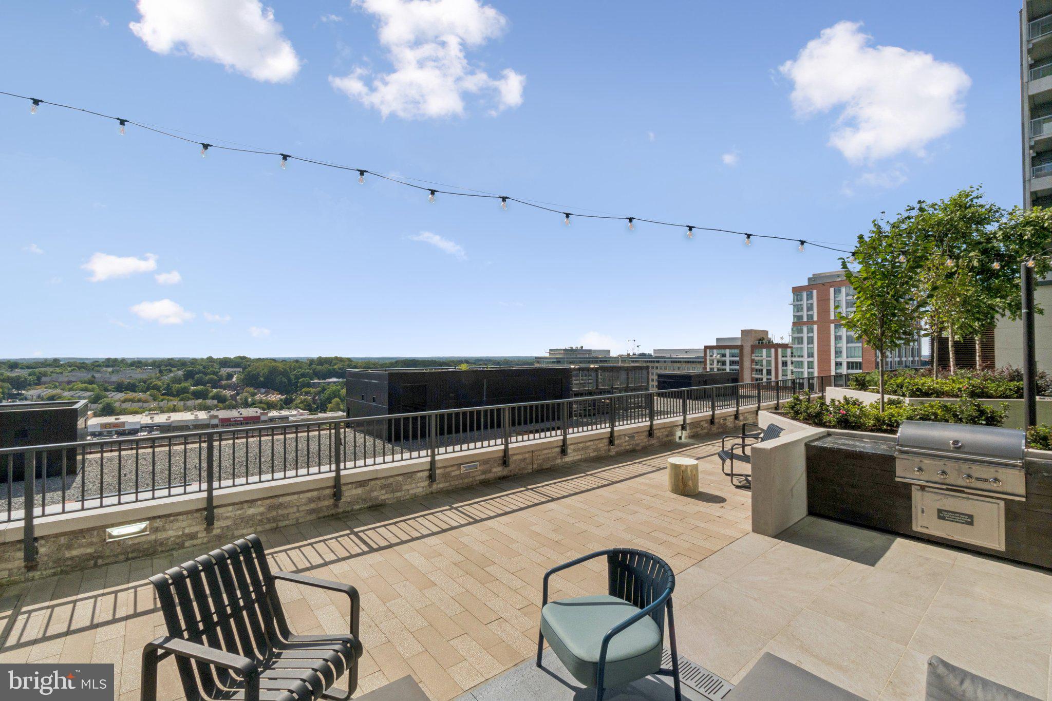 THE BORO TYSONS - Residential