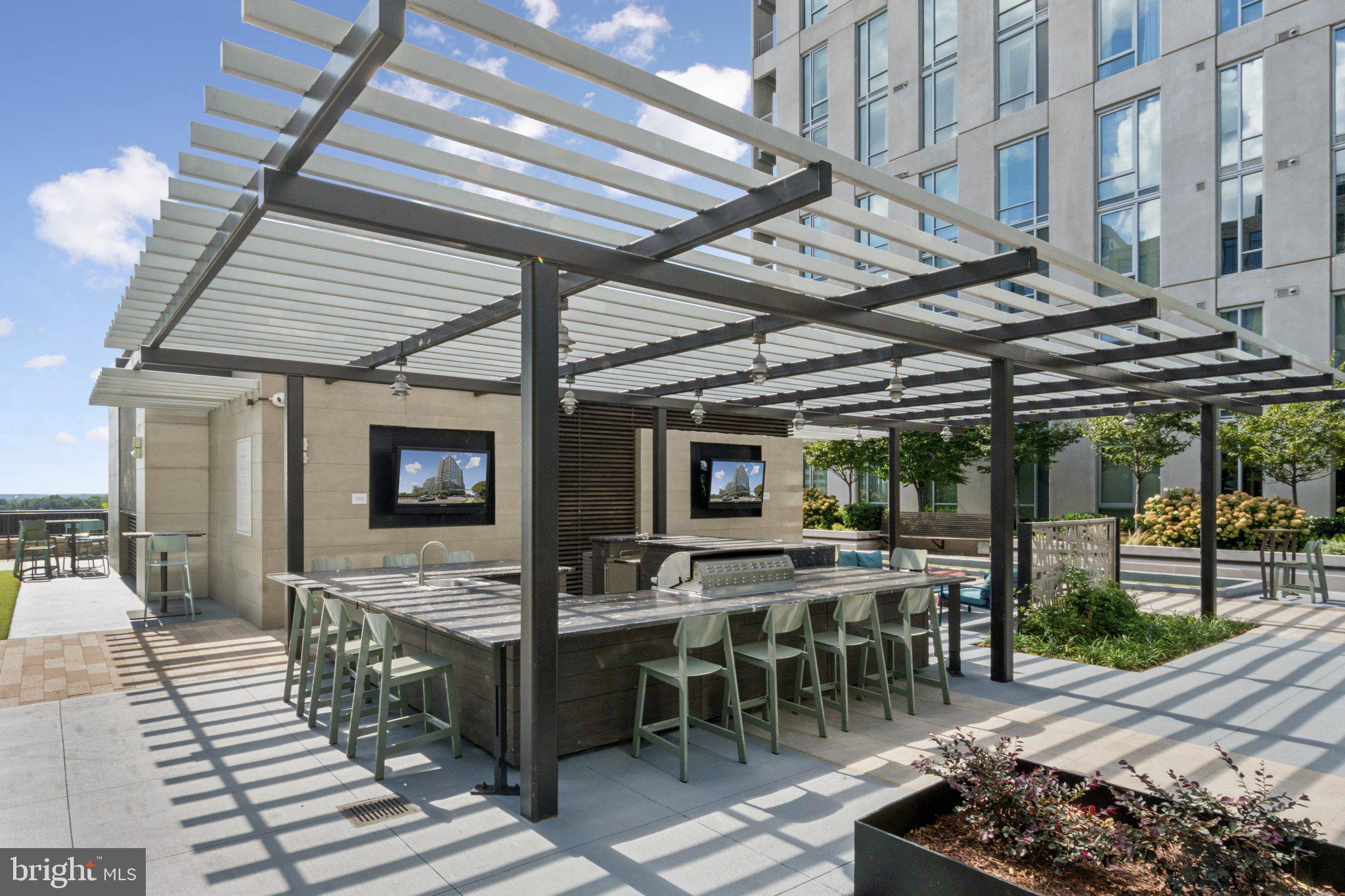 THE BORO TYSONS - Residential