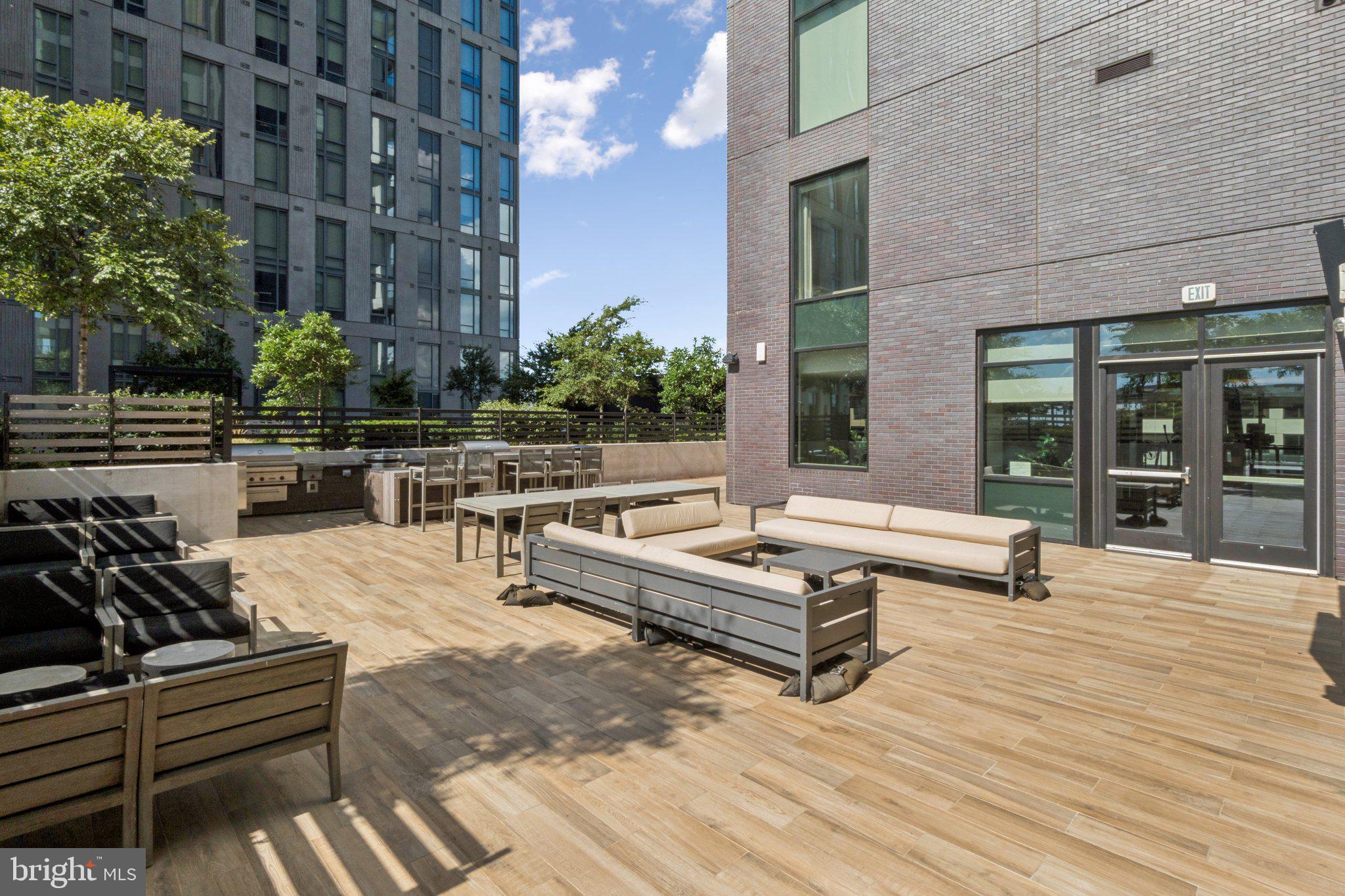 THE BORO TYSONS - Residential