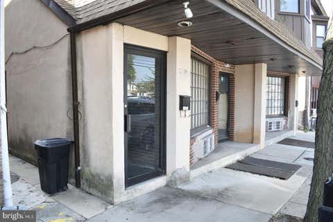 Townhouse For Rent - 13 W 10th Street #B<br/> Delaware County, MARCUS HOOK, PA 19061