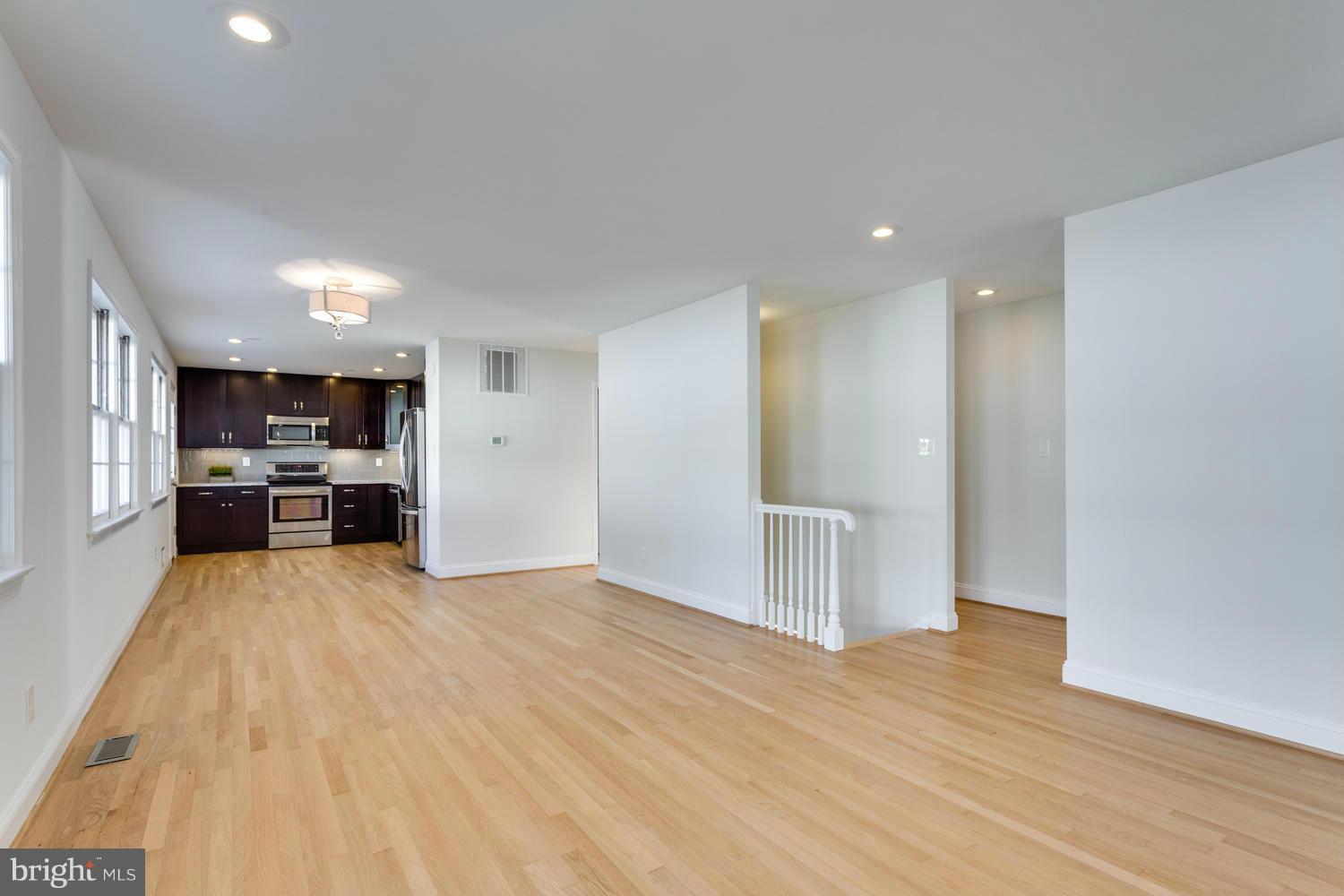 SLEEPY HOLLOW WOODS - Residential