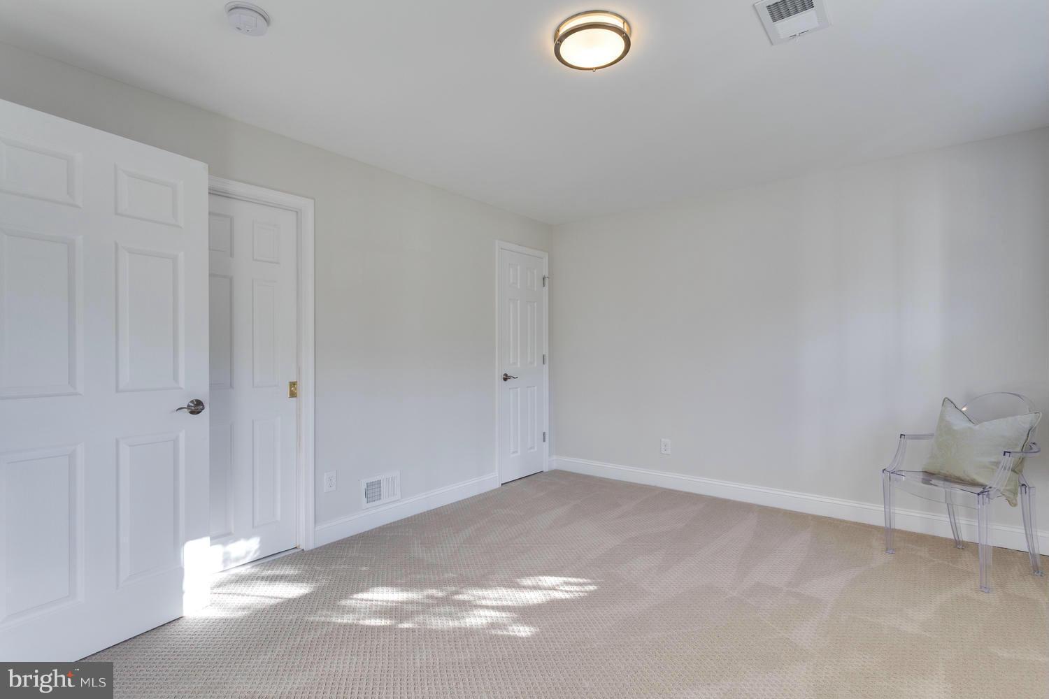 SLEEPY HOLLOW WOODS - Residential